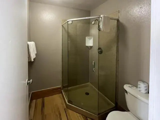 Bathroom in Motel 6 Riviera Beach, FL