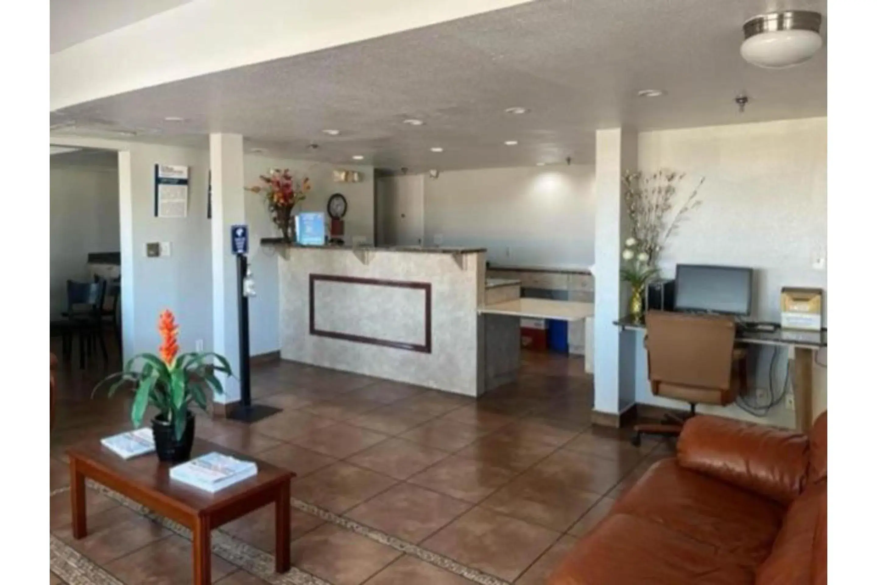 Lobby or reception in Motel 6 Riviera Beach FL Lobby or reception in Motel 6 Riviera Beach FL