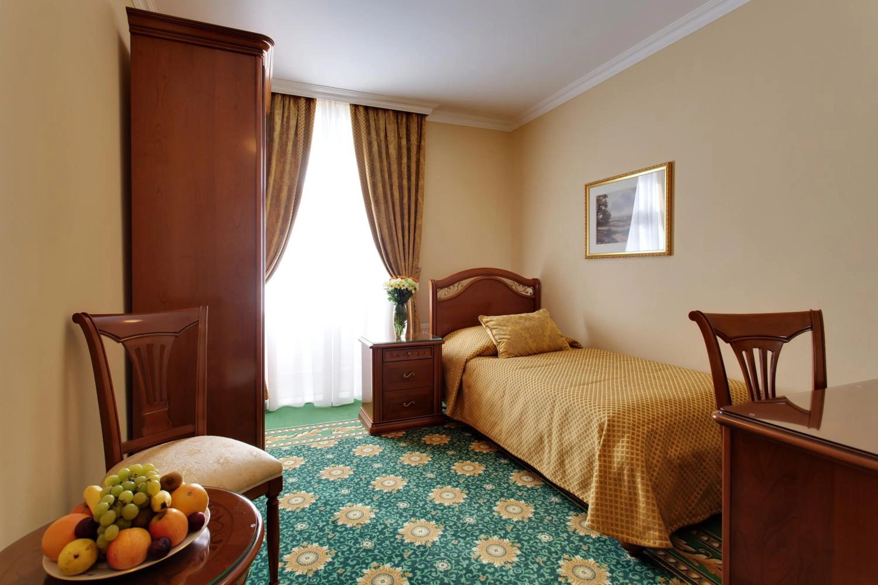 Bedroom, Bed in Hotel Saint Petersburg