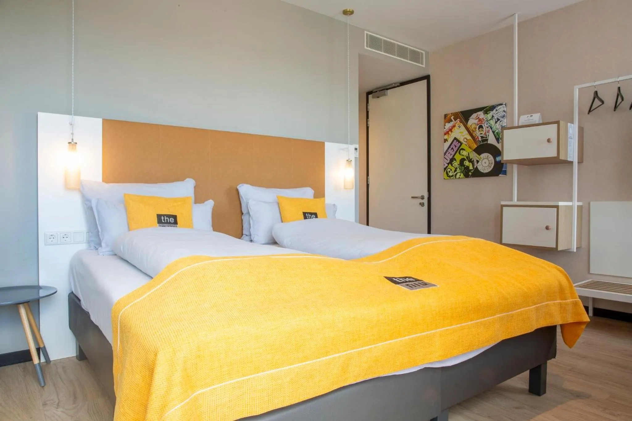 Photo of the whole room, Bed in Holiday Inn - the niu, Dairy Haarlem