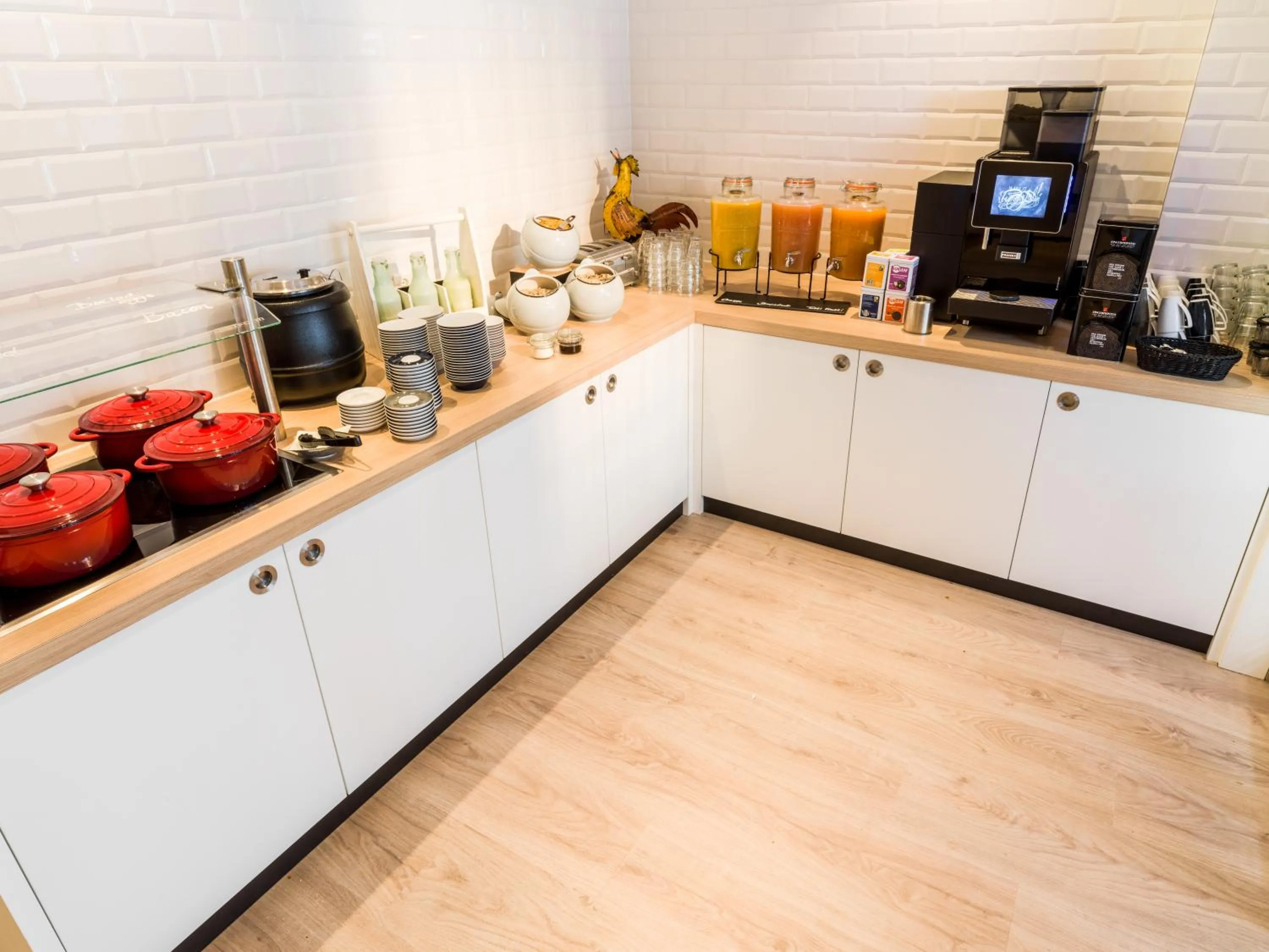 Buffet breakfast in Holiday Inn - the niu, Dairy Haarlem