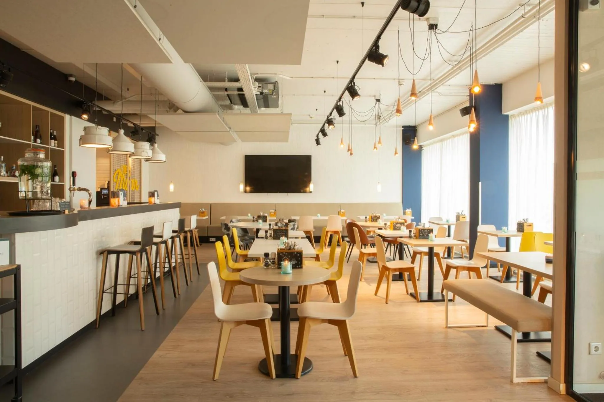 Breakfast in Holiday Inn - the niu, Dairy Haarlem