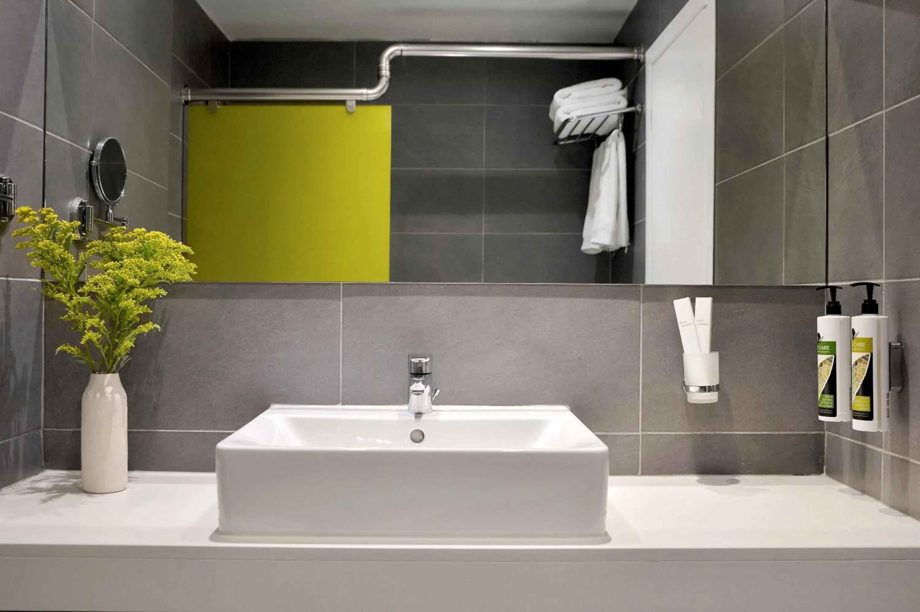 Bathroom in Airotel Galaxy Bathroom in Airotel Galaxy