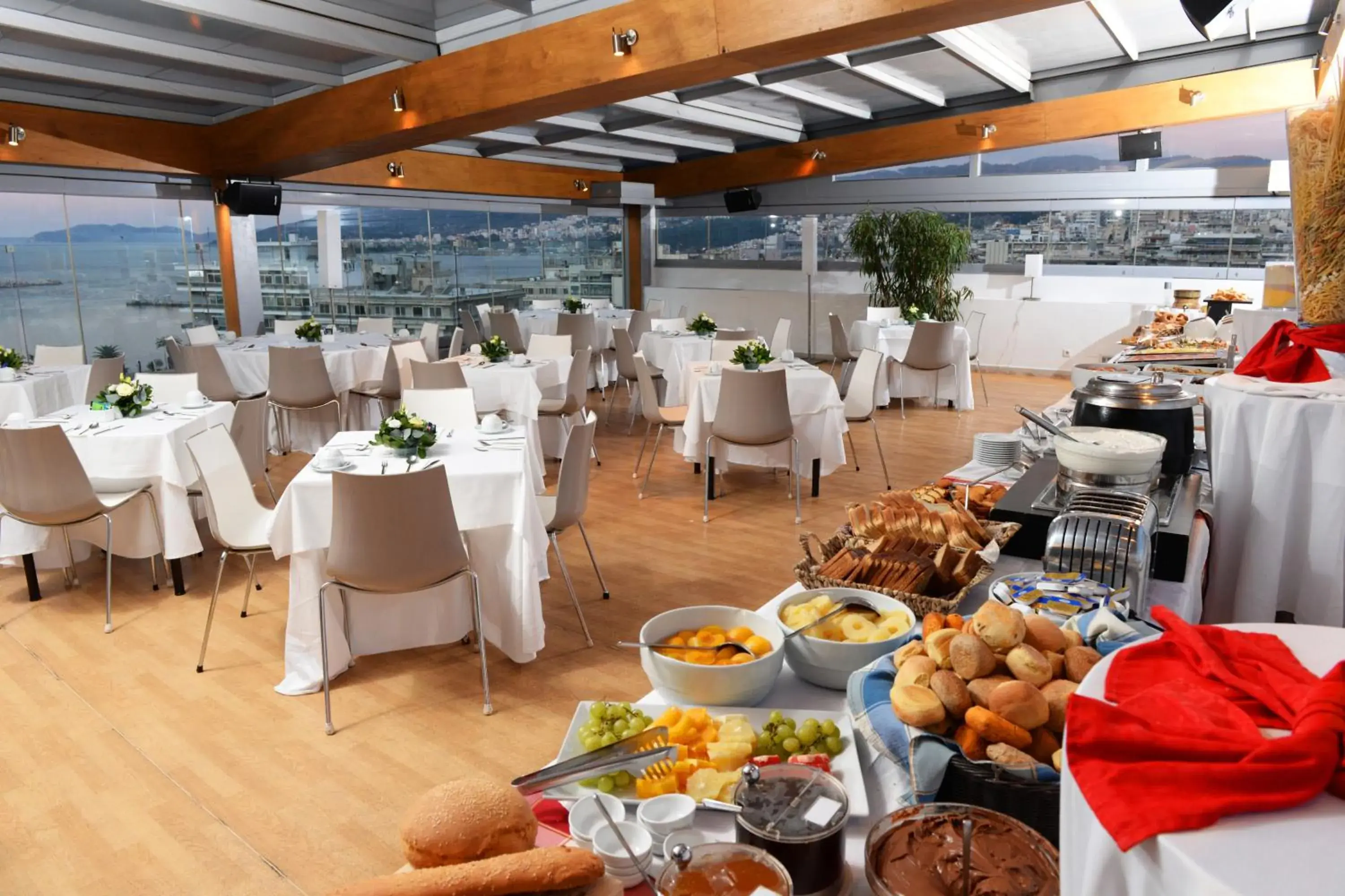 Restaurant/places to eat in Airotel Galaxy Restaurant/places to eat in Airotel Galaxy