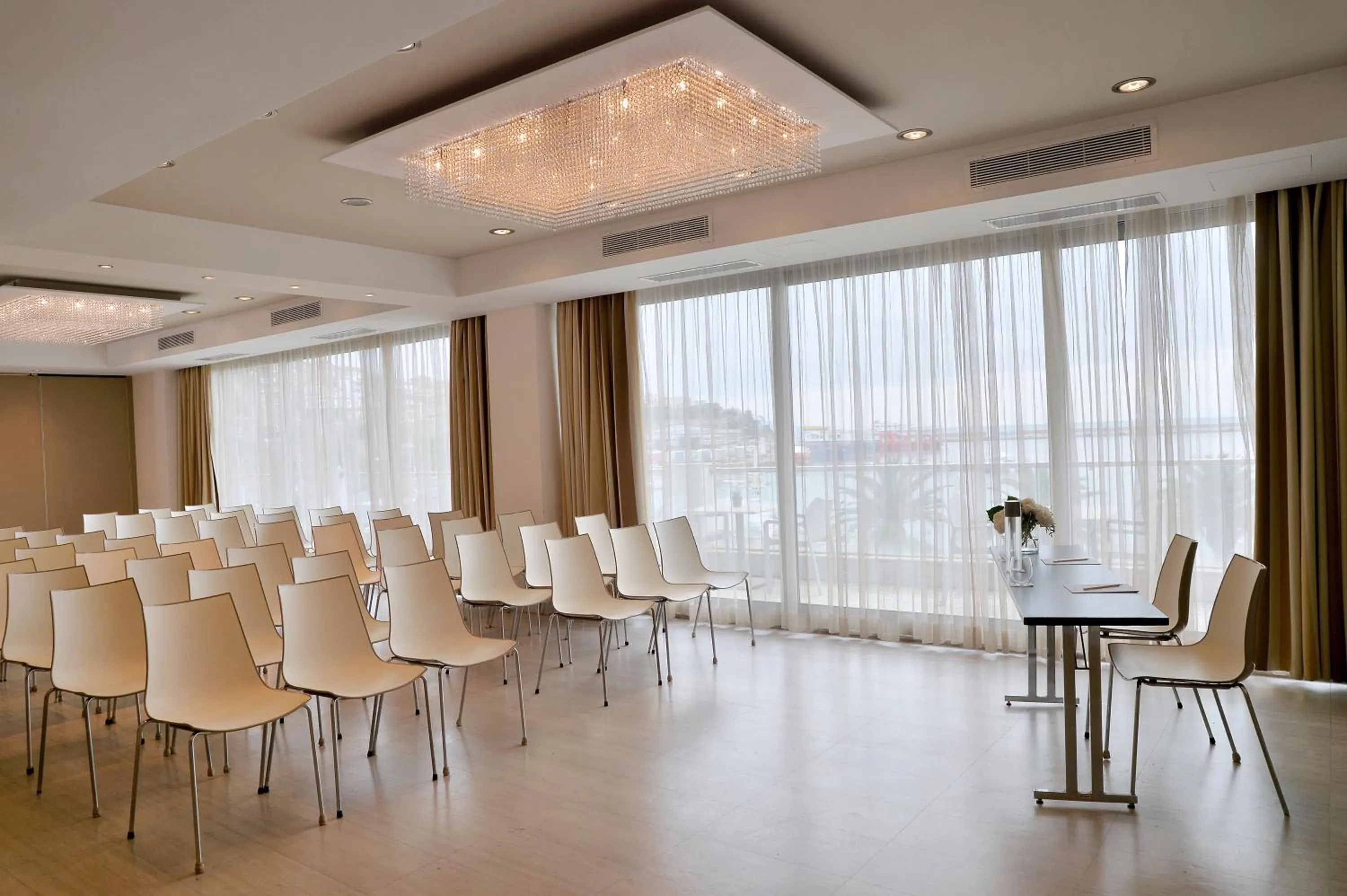 Meeting/conference room in Airotel Galaxy