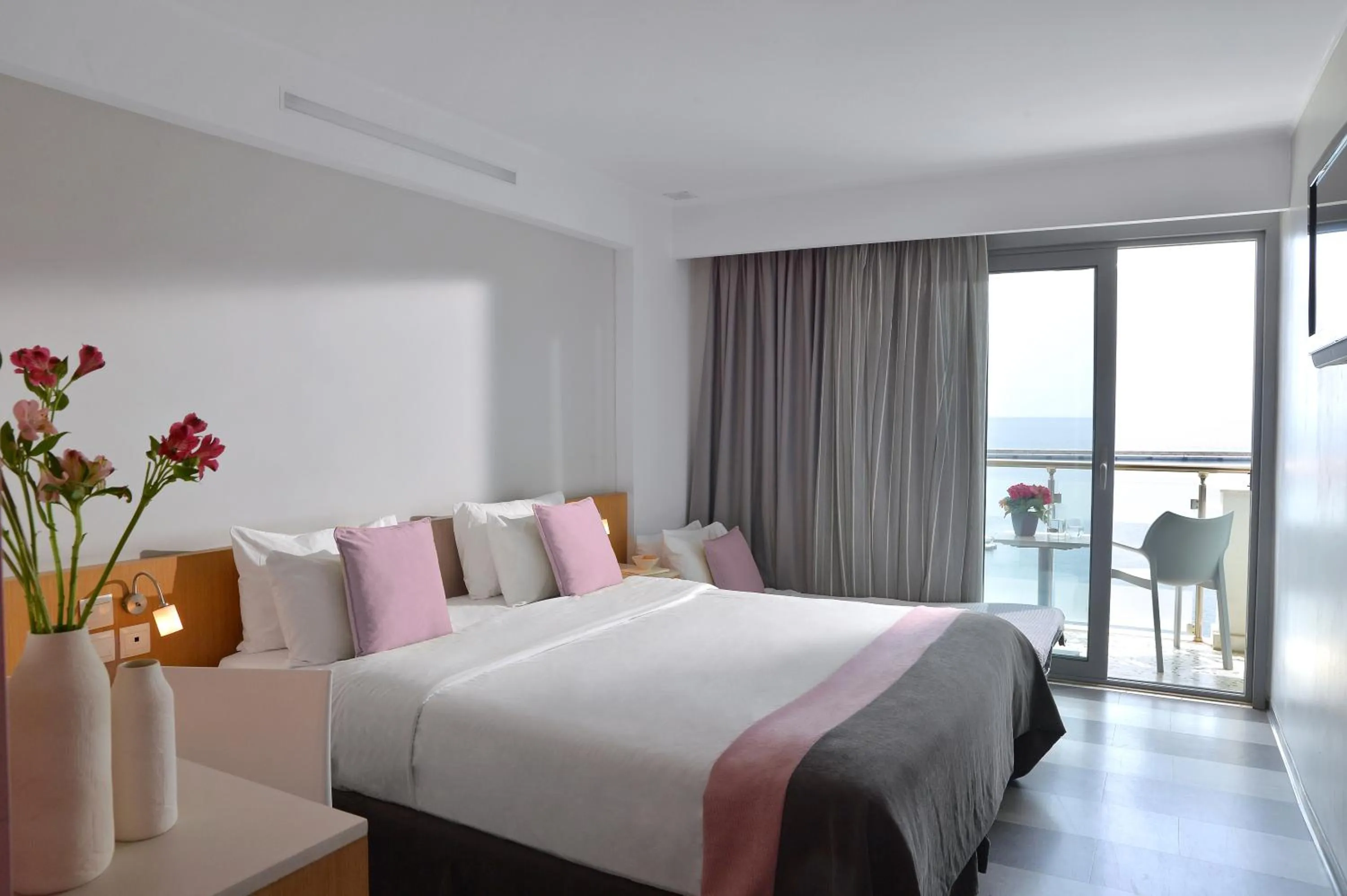 Bed in Airotel Galaxy