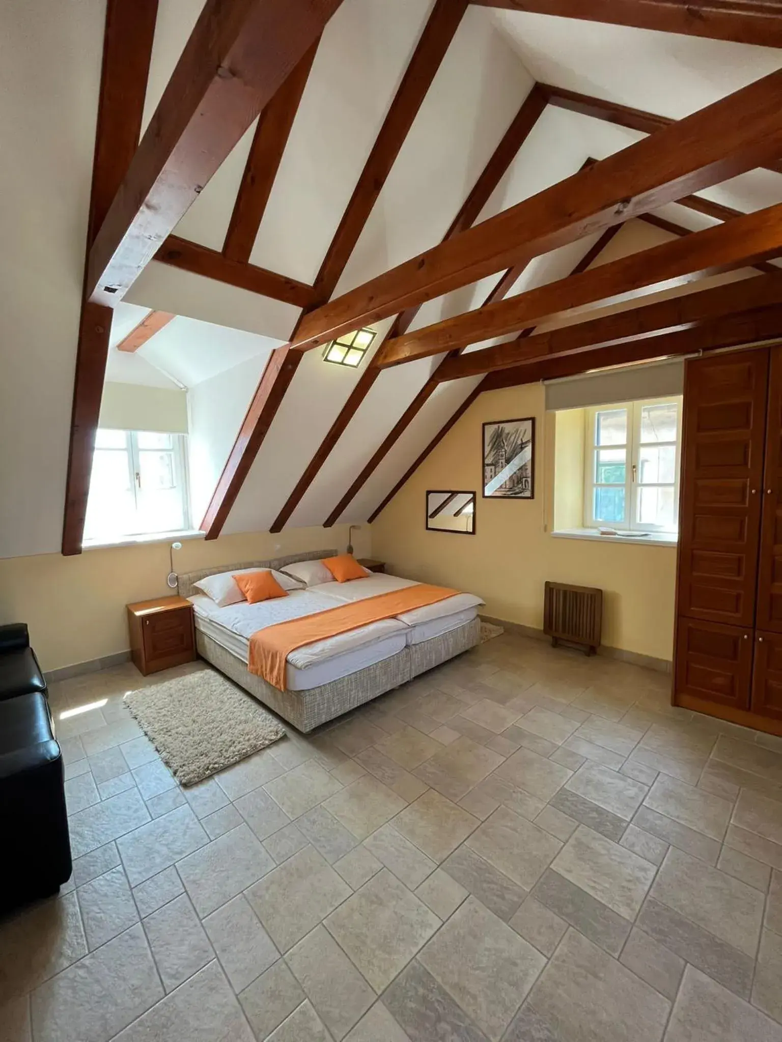 Bed in Rooms Toni Palace Bed in Rooms Toni Palace