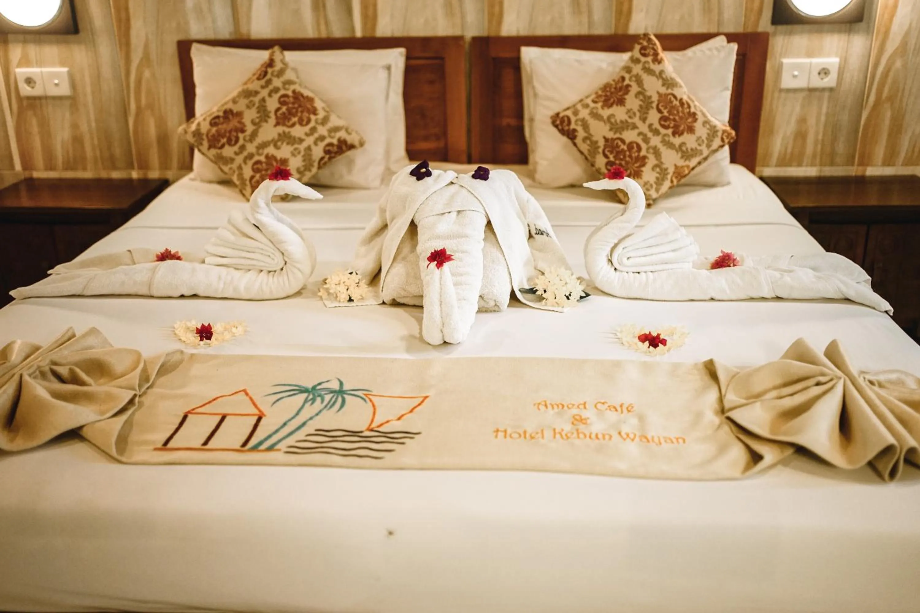 Bed in Amed Cafe & Hotel Kebun Wayan
