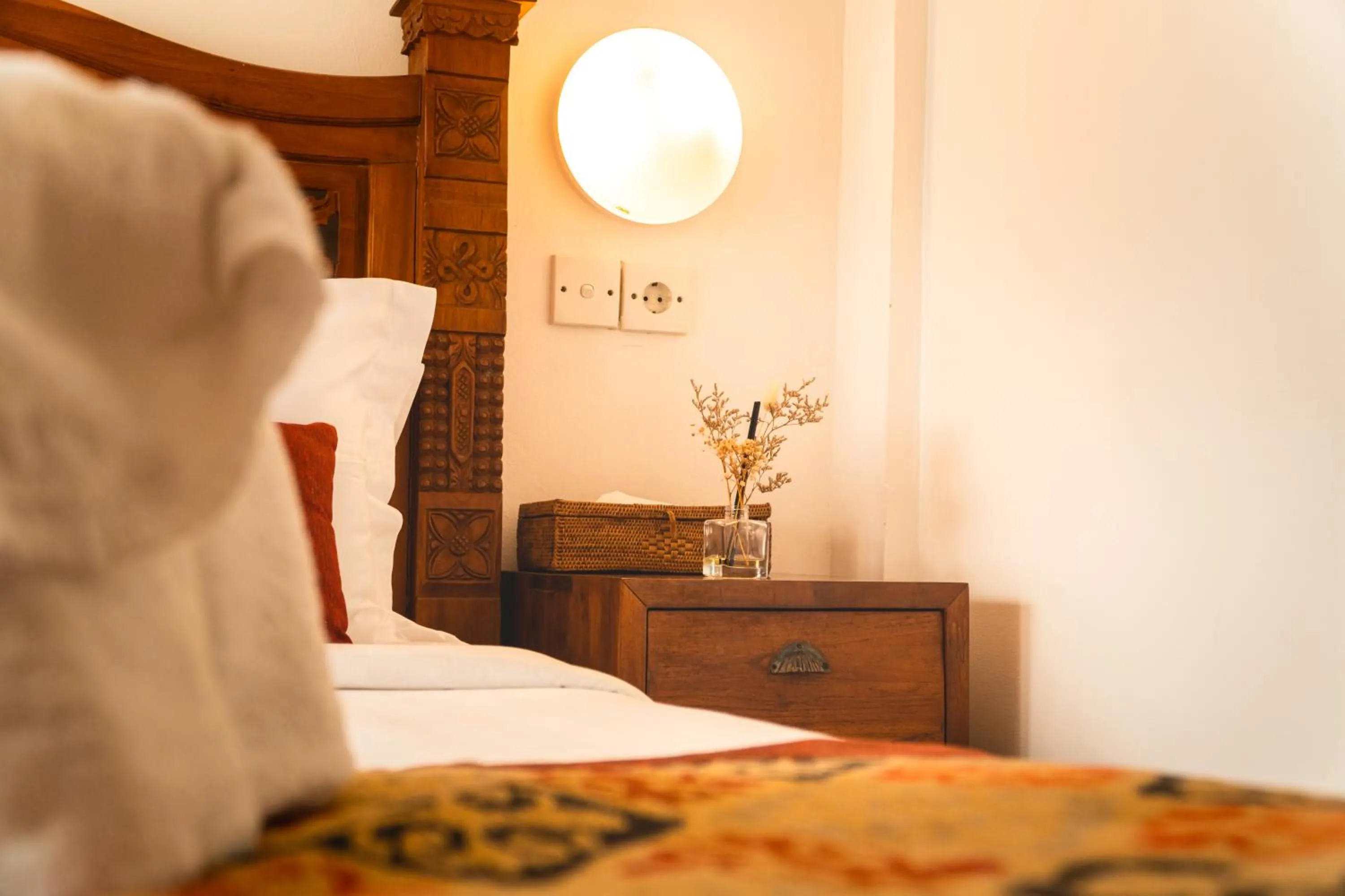 Bed in Amed Cafe & Hotel Kebun Wayan