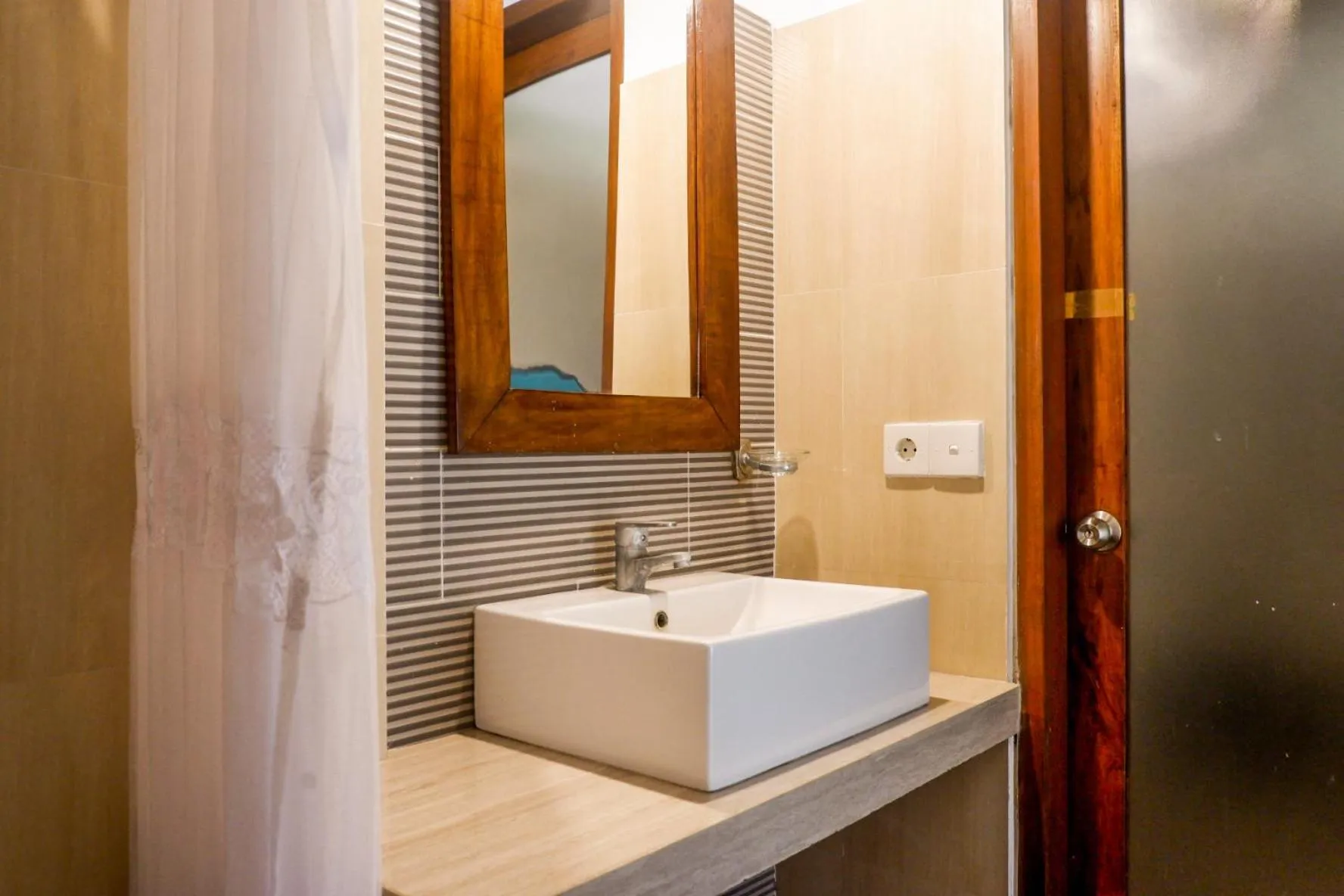 Bathroom in Amed Cafe & Hotel Kebun Wayan