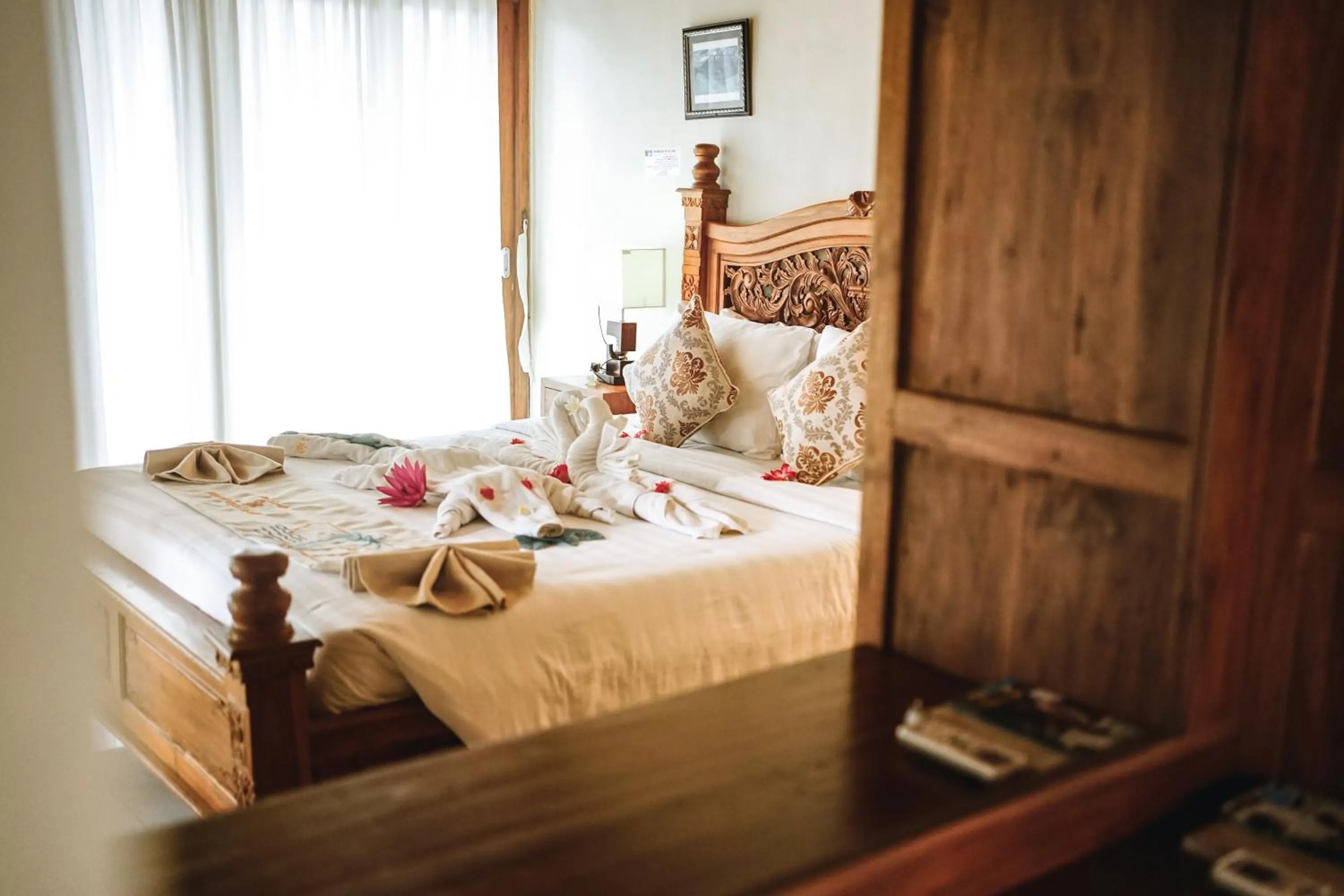 Bed in Amed Cafe & Hotel Kebun Wayan