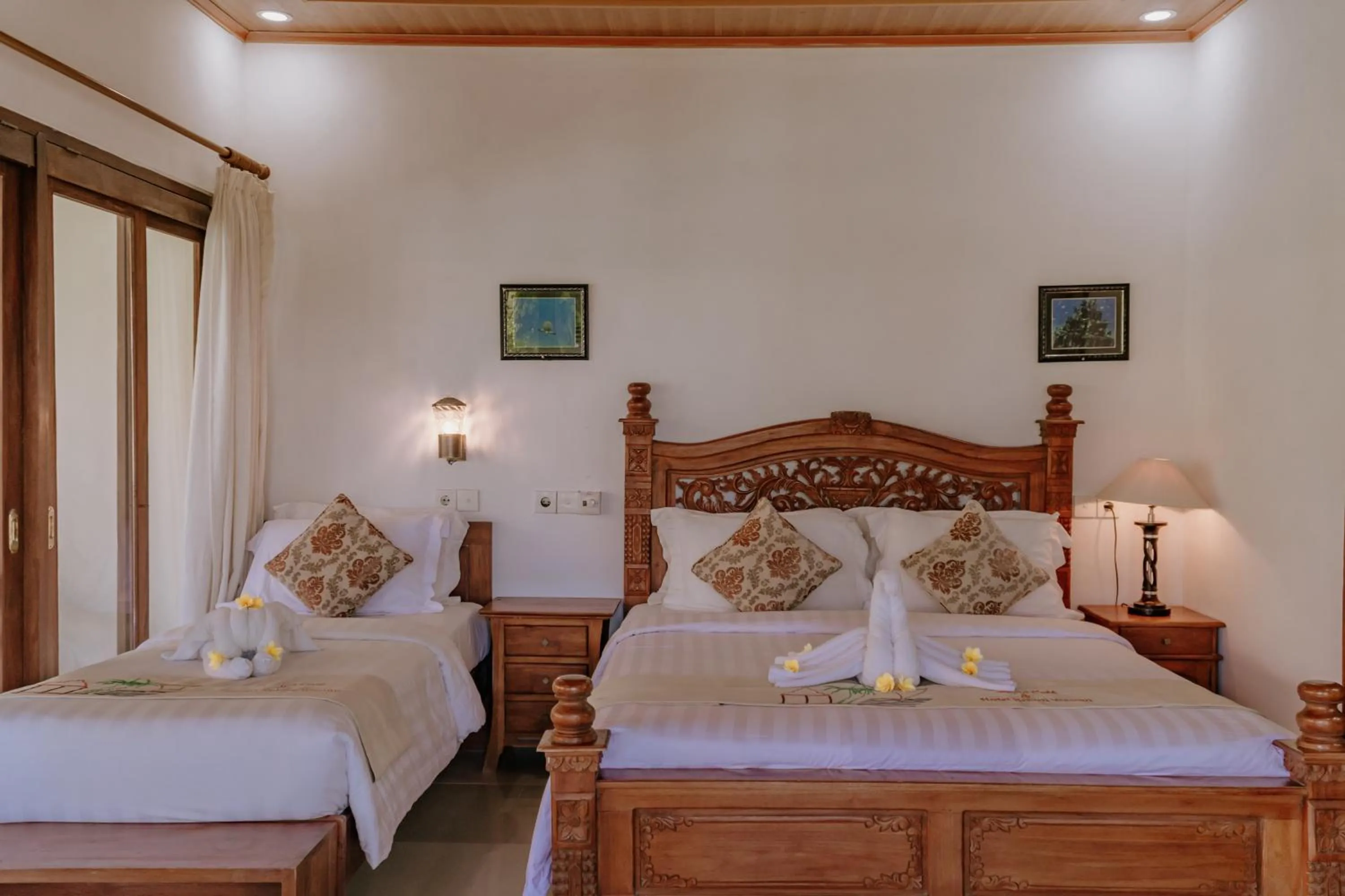 Bed in Amed Cafe & Hotel Kebun Wayan