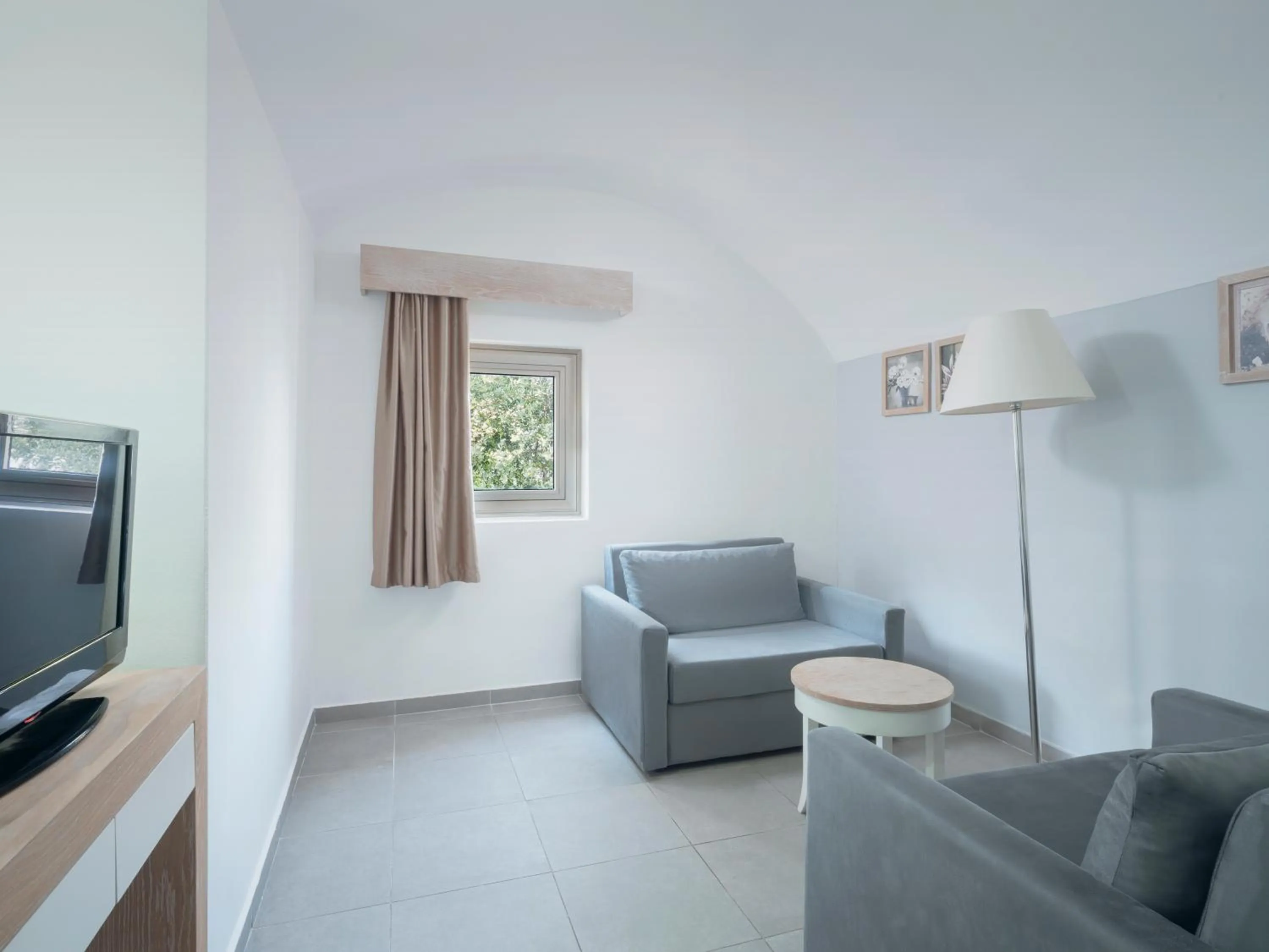 Asteria Collection Side