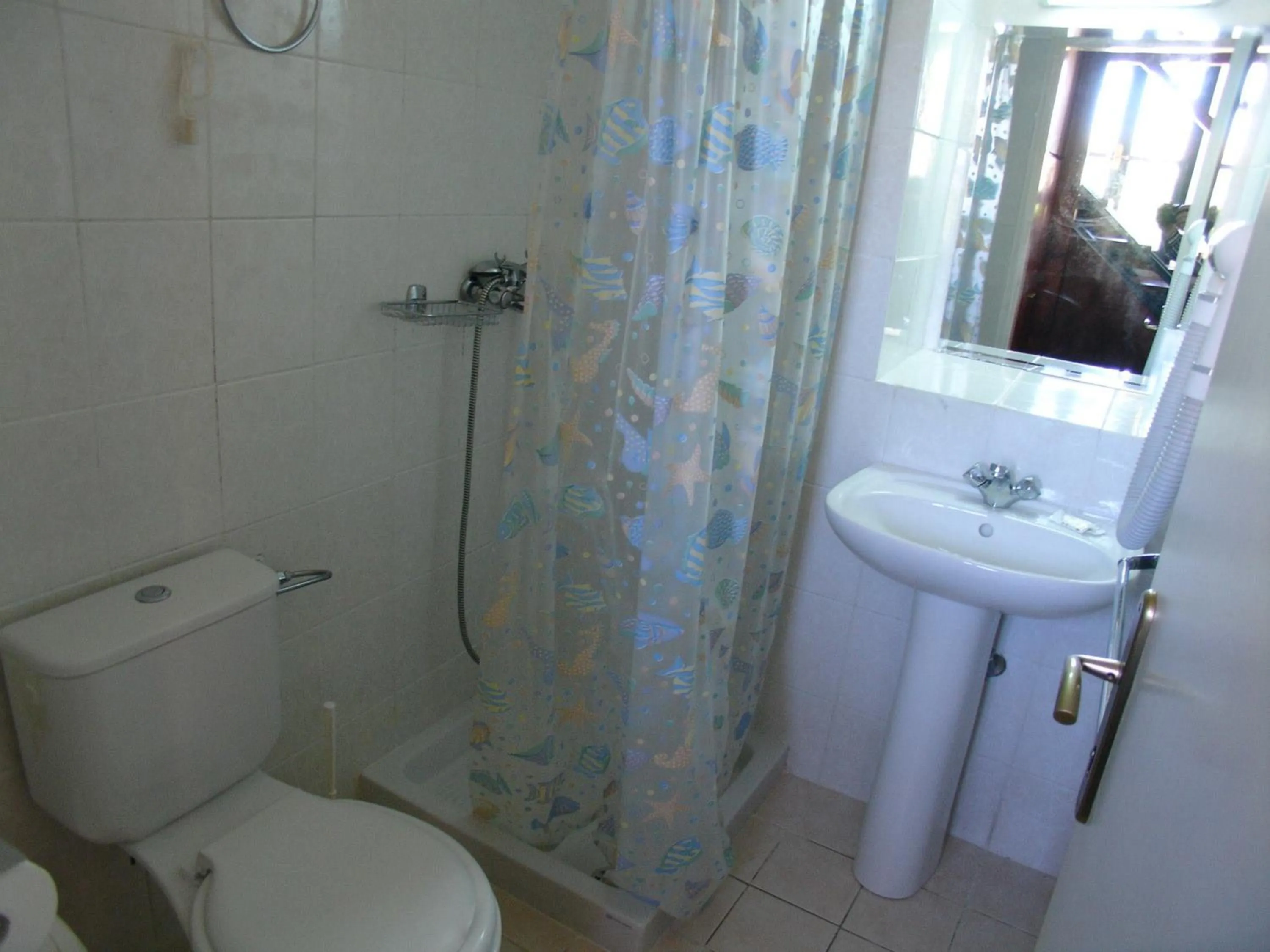 Bathroom in Summerland Hotel