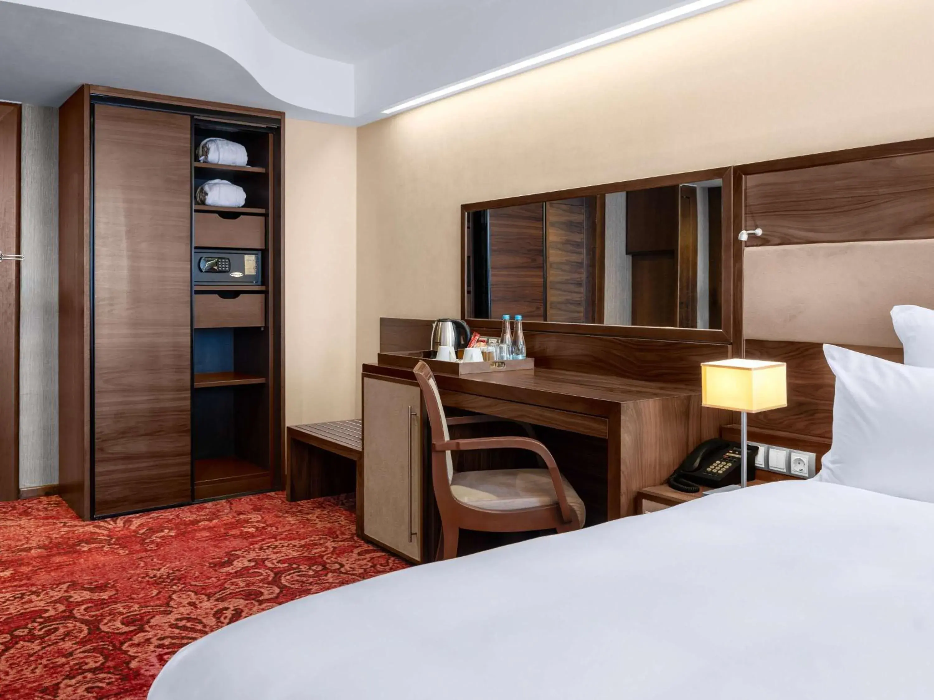 Bedroom, Bed in Movenpick hotel Sarajevo Bedroom, Bed in Movenpick hotel Sarajevo