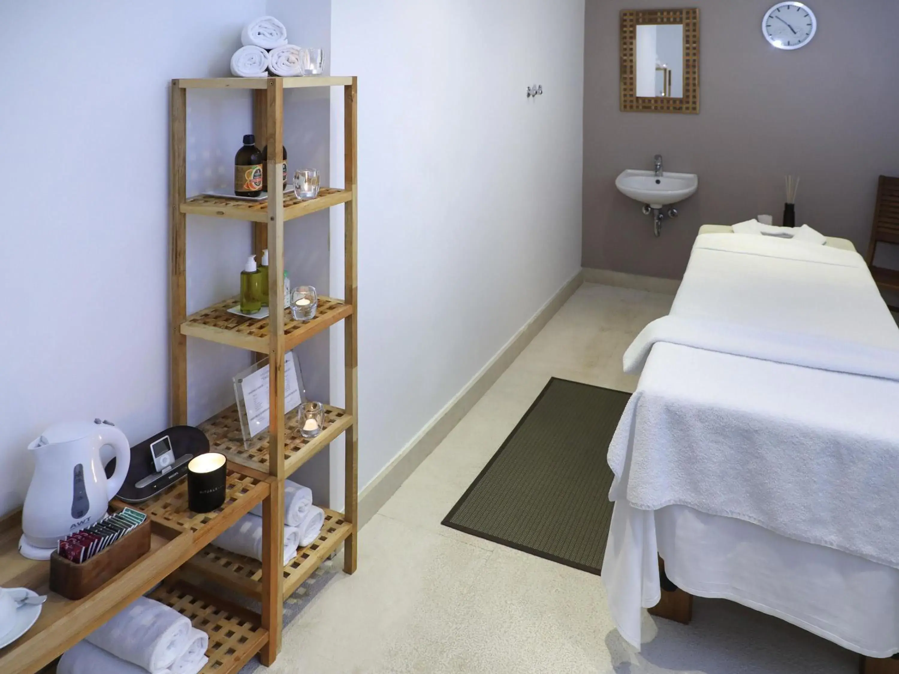 Spa and wellness centre/facilities, Bed in Movenpick hotel Sarajevo Spa and wellness centre/facilities, Bed in Movenpick hotel Sarajevo