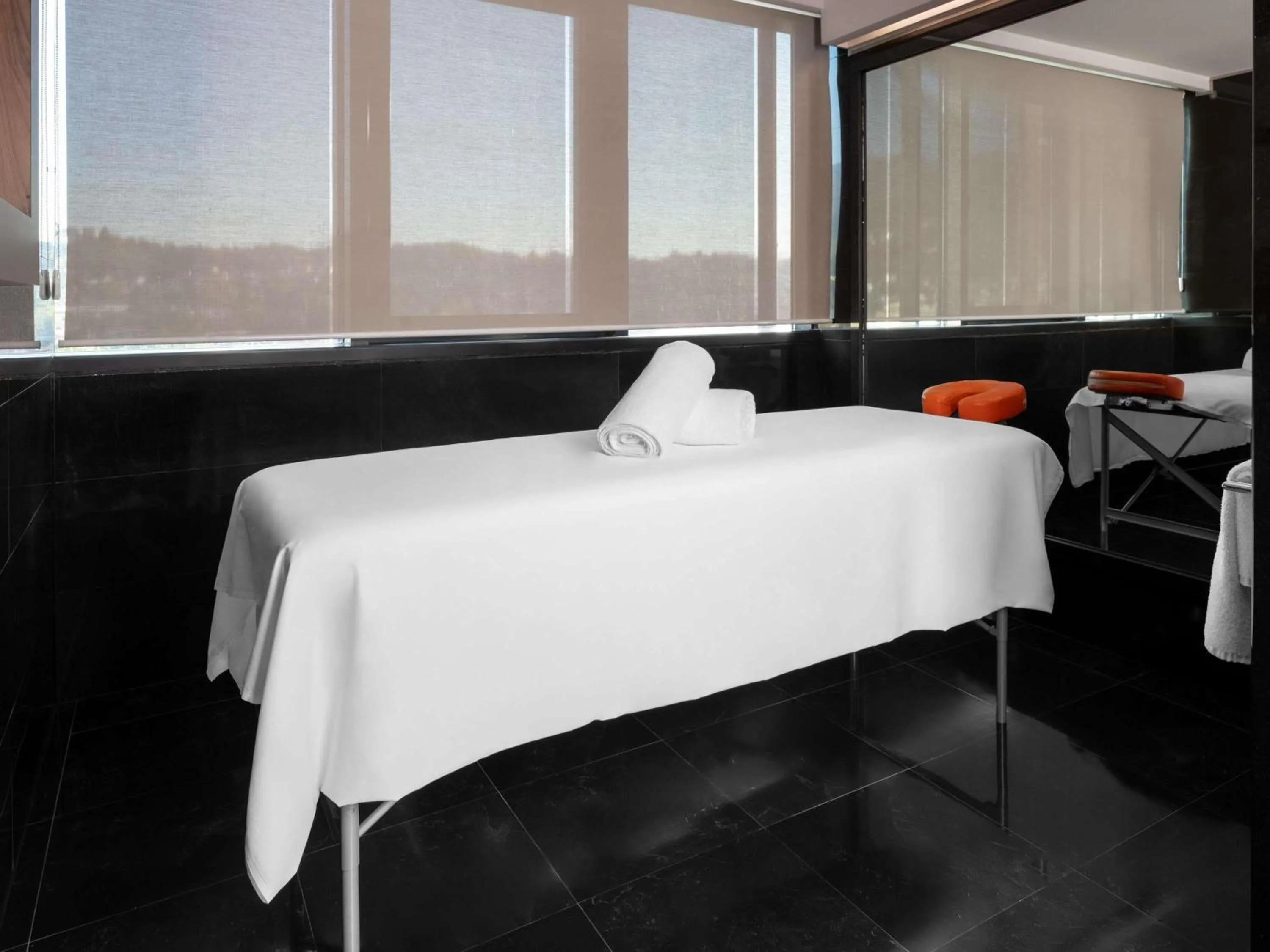 Bedroom, Bed in Movenpick hotel Sarajevo