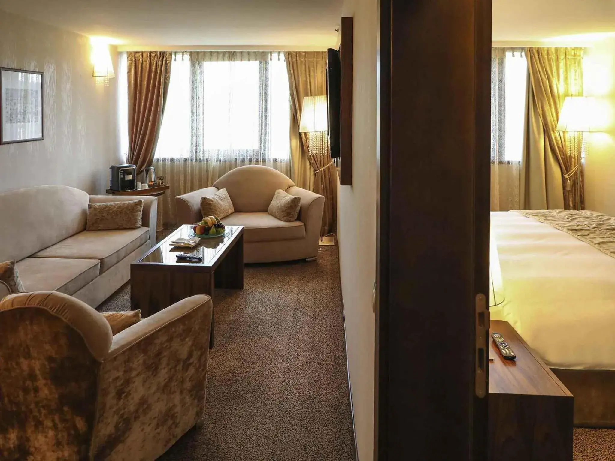 Bedroom, Bed in Movenpick hotel Sarajevo Bedroom, Bed in Movenpick hotel Sarajevo