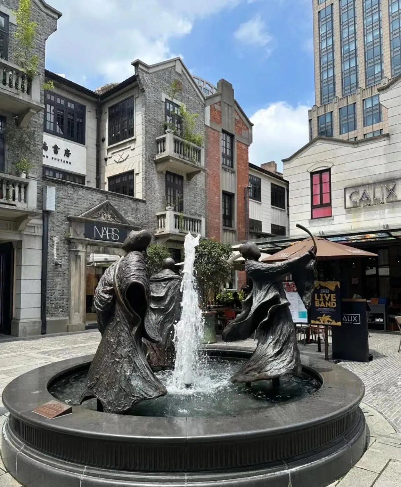 Nearby landmark in Magnificent International Hotel