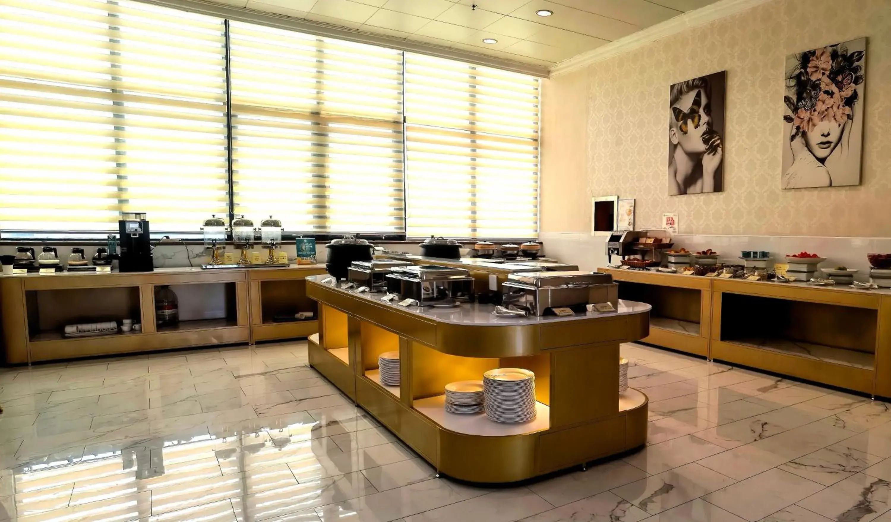 Breakfast in Magnificent International Hotel Breakfast in Magnificent International Hotel