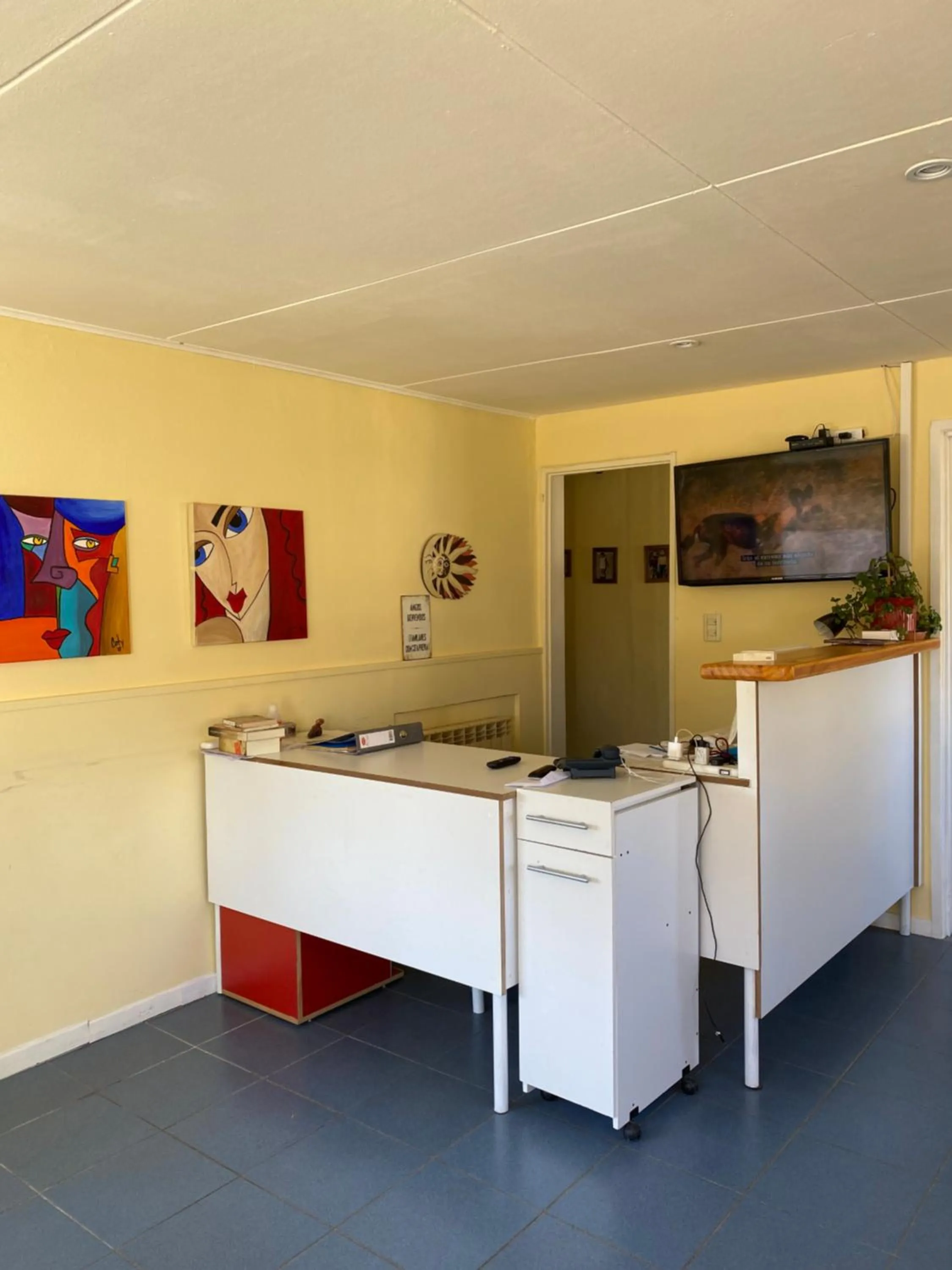 Aguilar House Hostel B&B