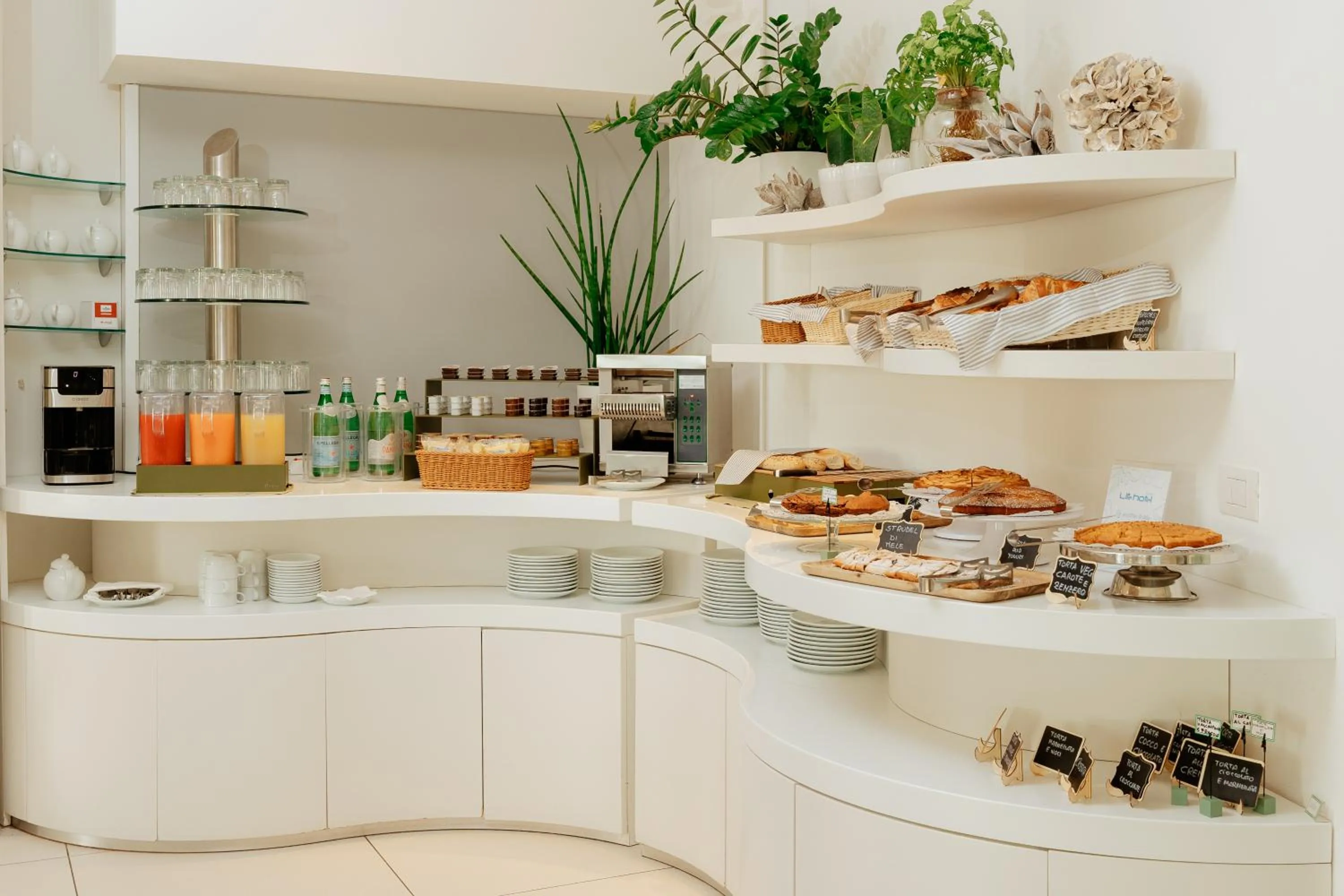 Breakfast in Life Hotel Seaview & Spa