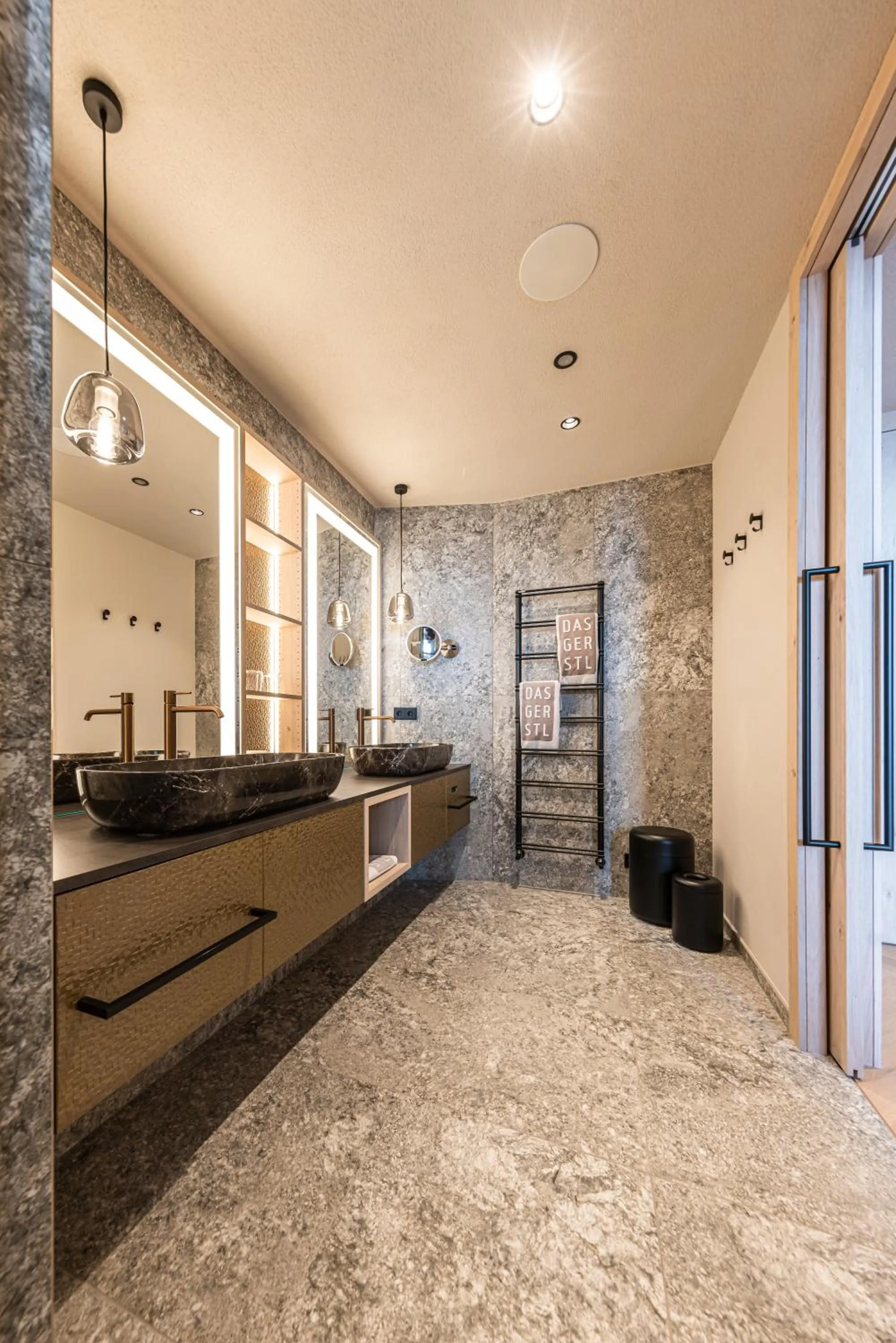 Bathroom in DAS GERSTL Alpine Retreat