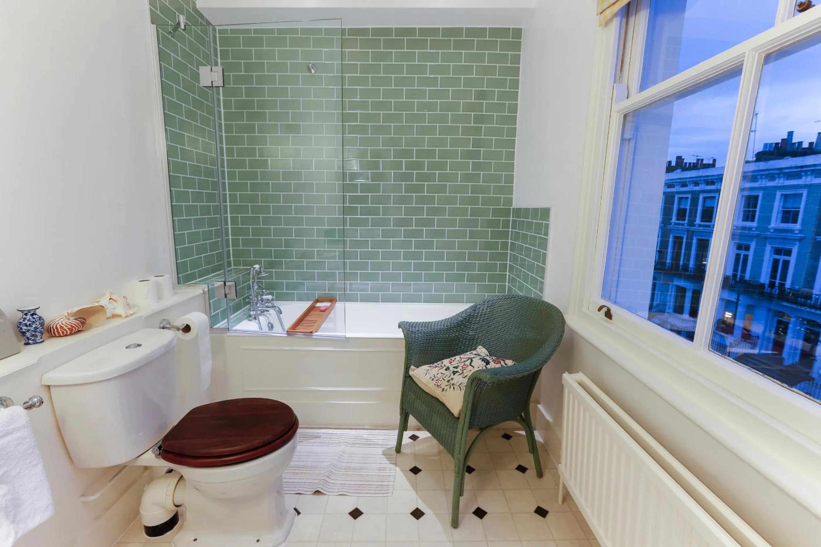 Bathroom in Attractive Chelsea apartment for four