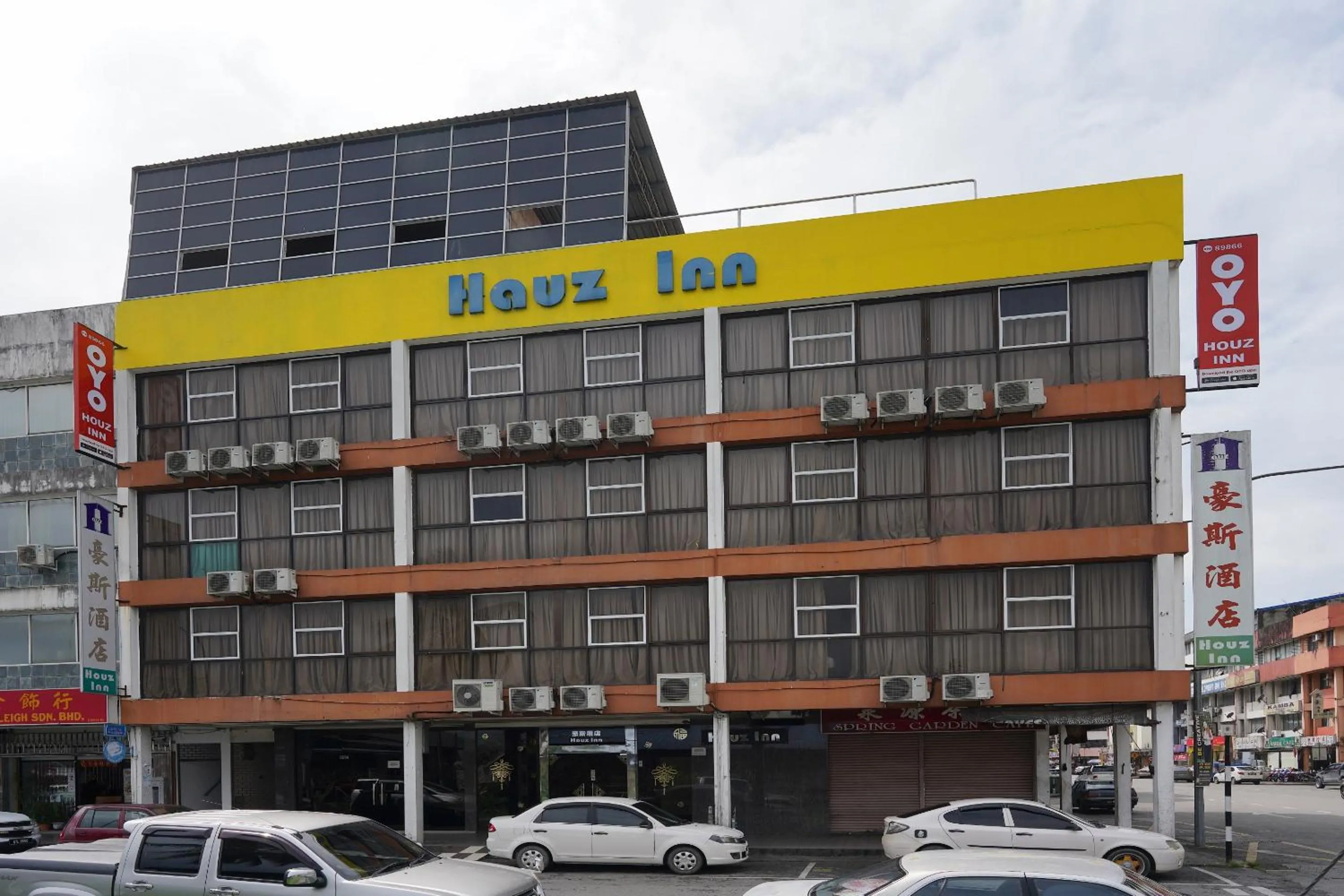 Property building in Houz Inn