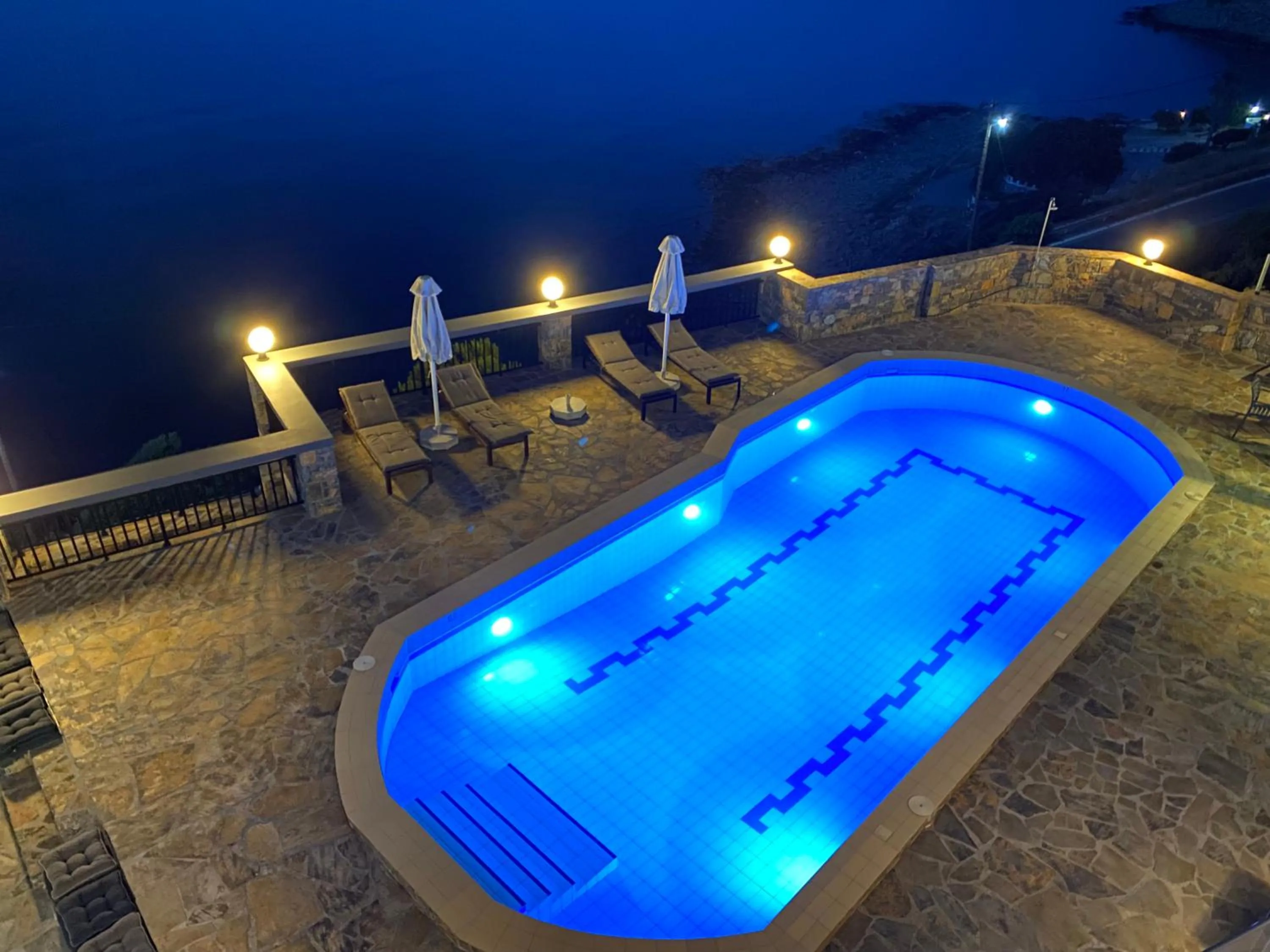 Swimming pool in Ostria Apartments