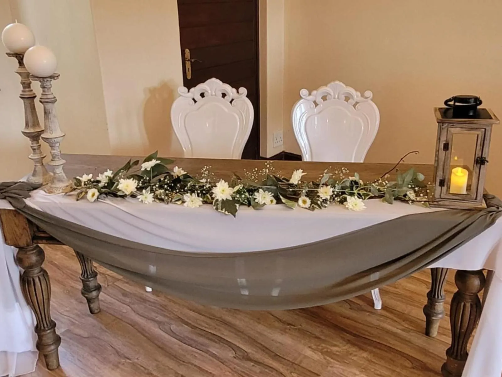 Decorative detail in Hole In One