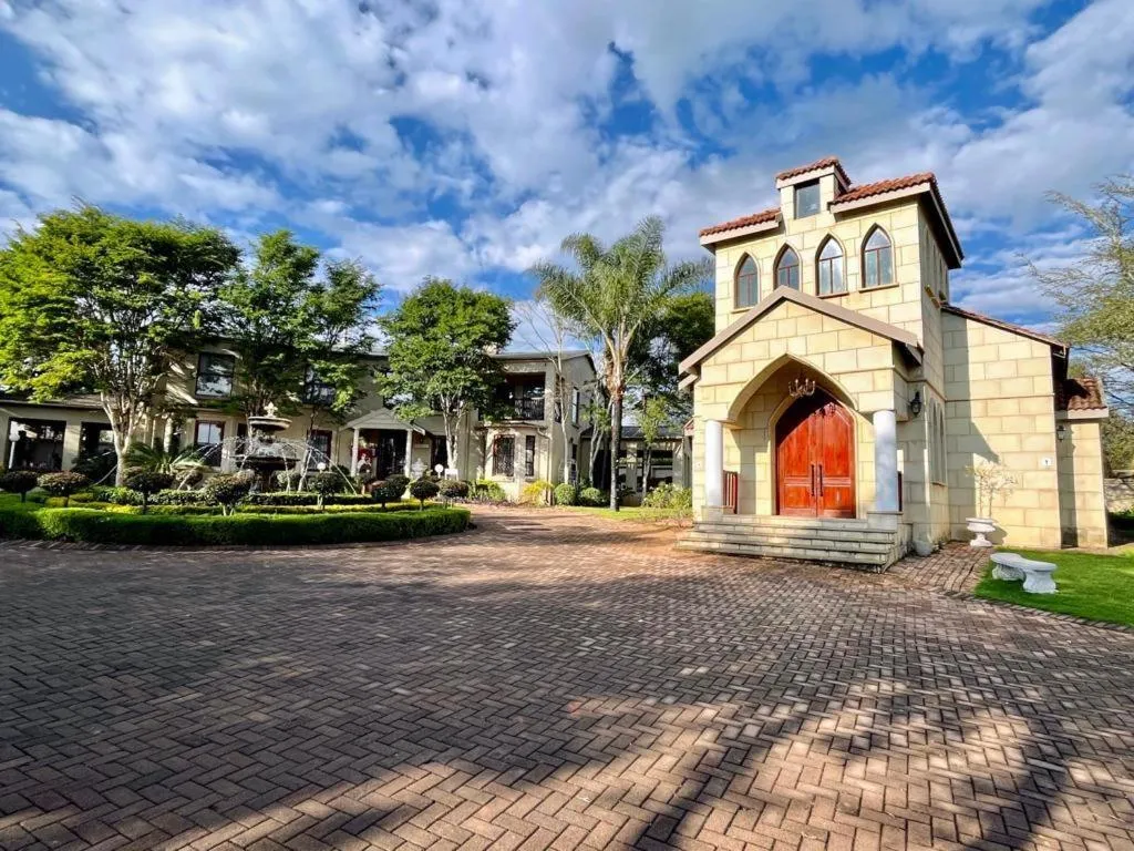 Property building in Hole In One