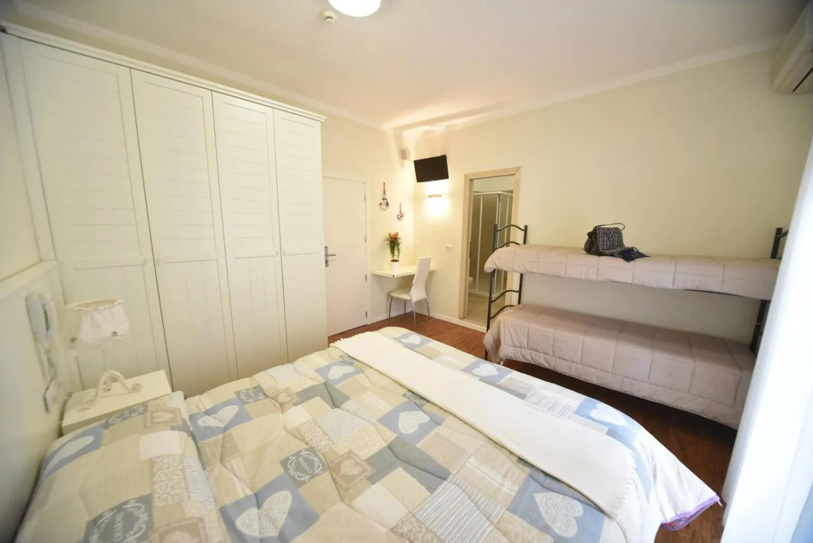 Bed in Hotel Villa Edda