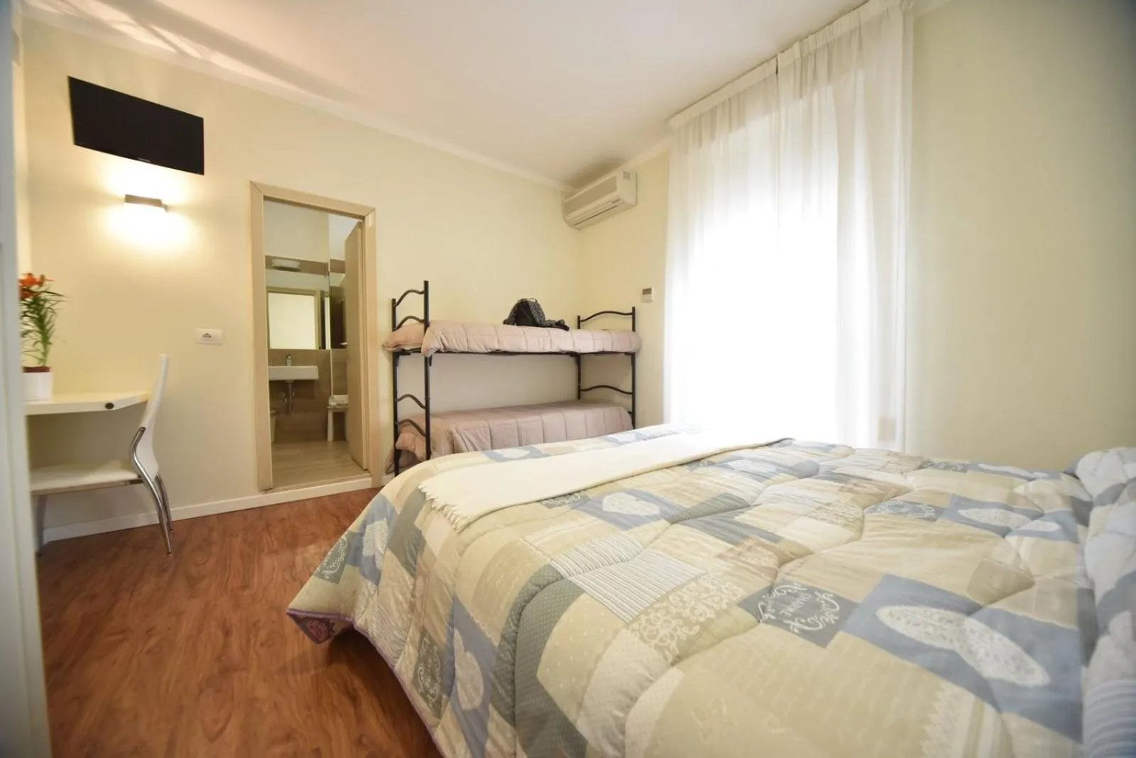 Bed in Hotel Villa Edda