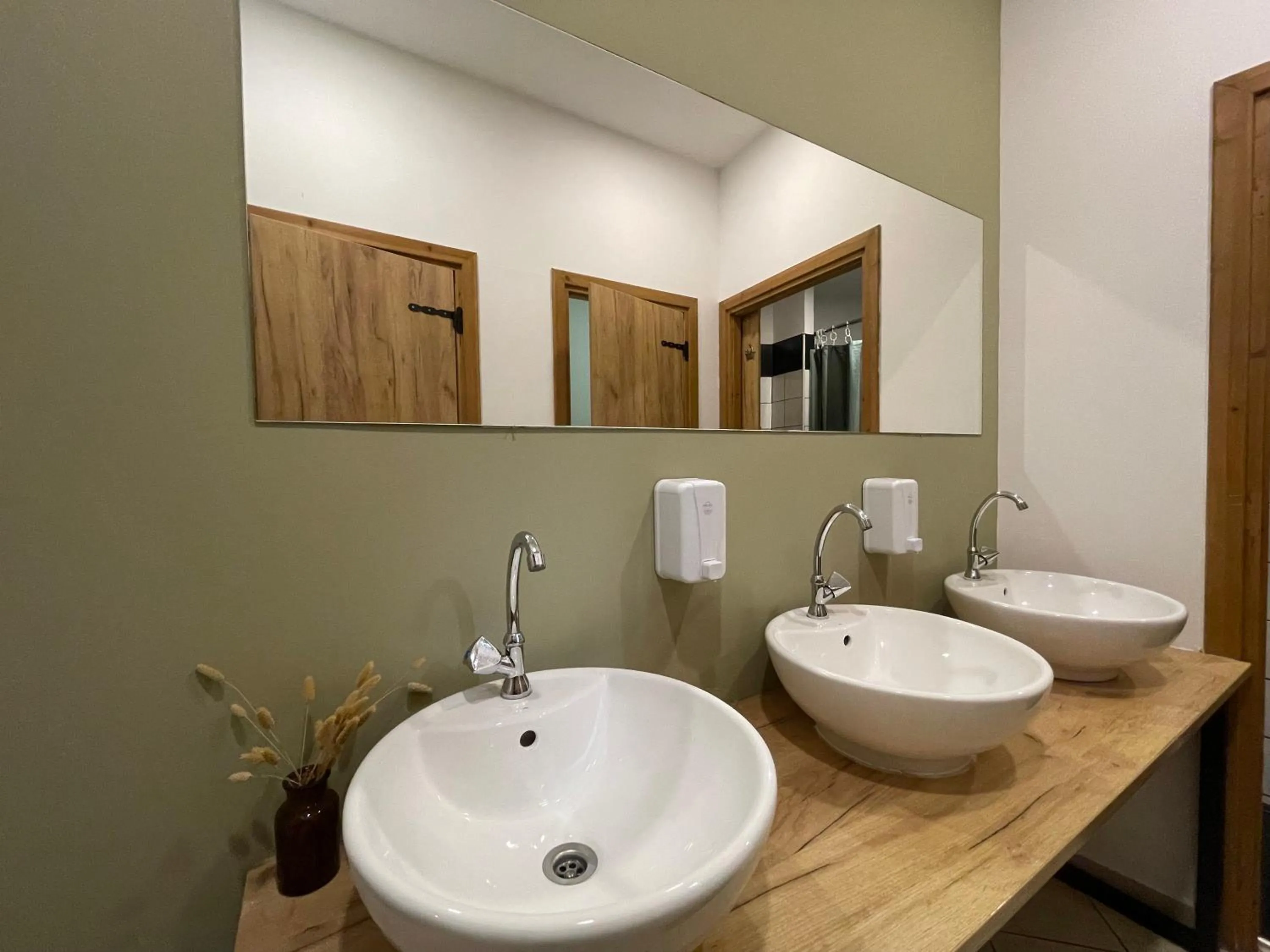Bathroom in So Young Hostel