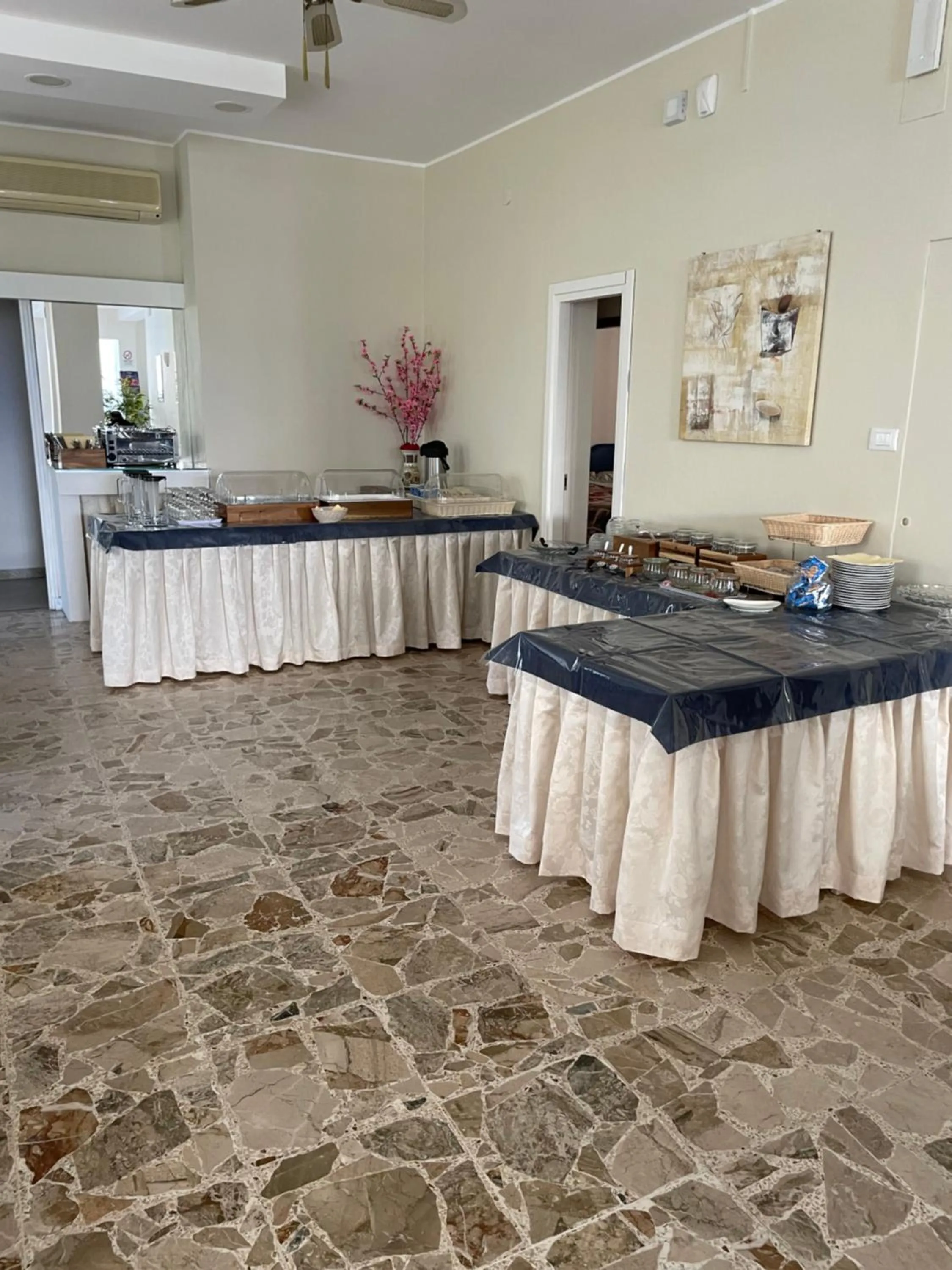 Breakfast in Hotel Barbiani