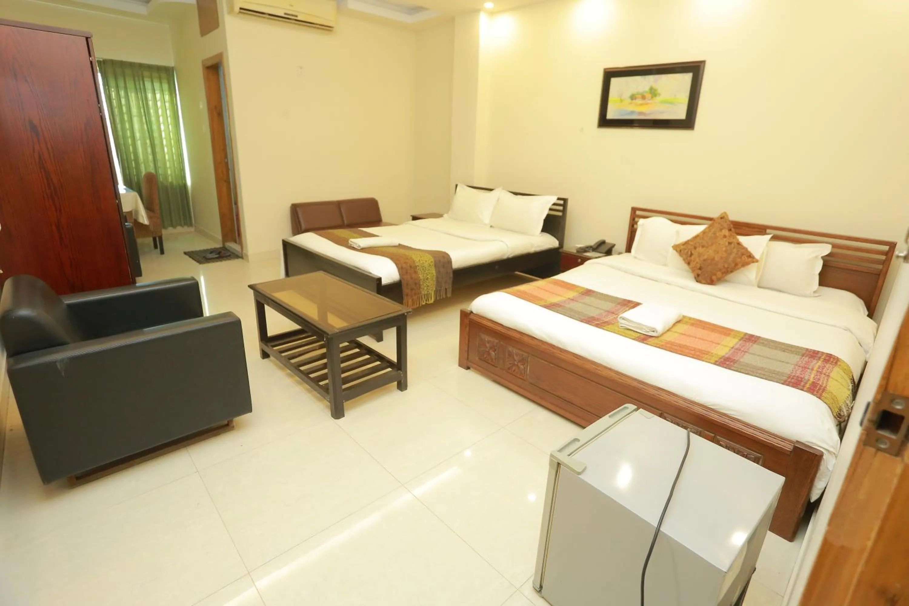 Restaurant/places to eat, Bed in Restinn Hotel