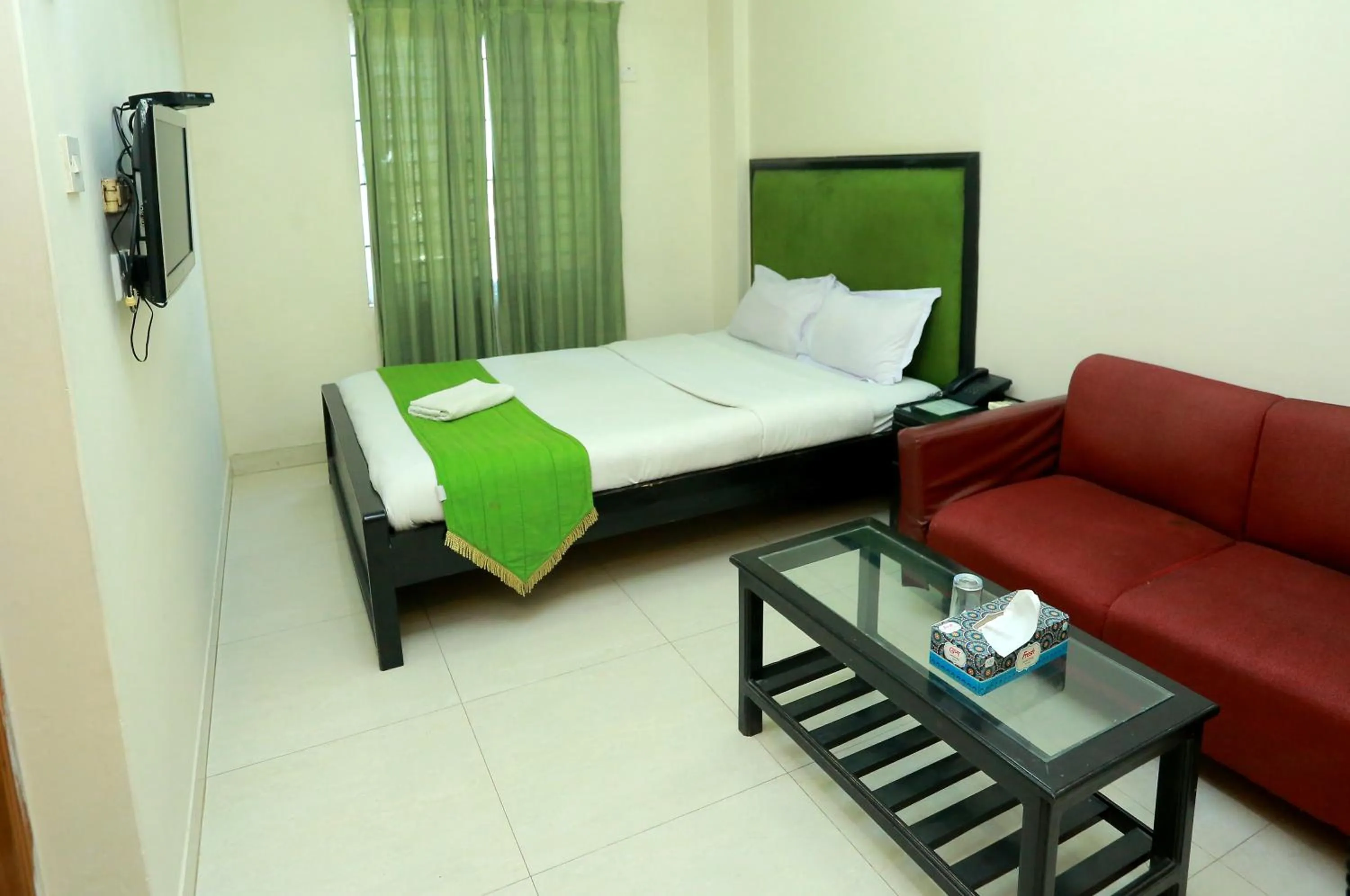 Restaurant/places to eat, Bed in Restinn Hotel