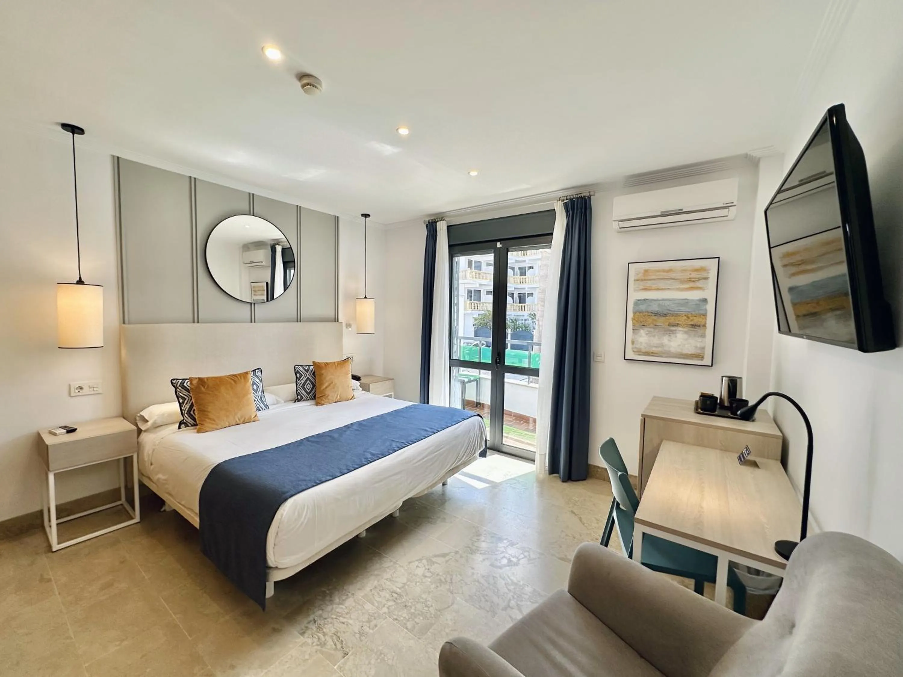 Bed in Hotel Apartamentos Marina Luz