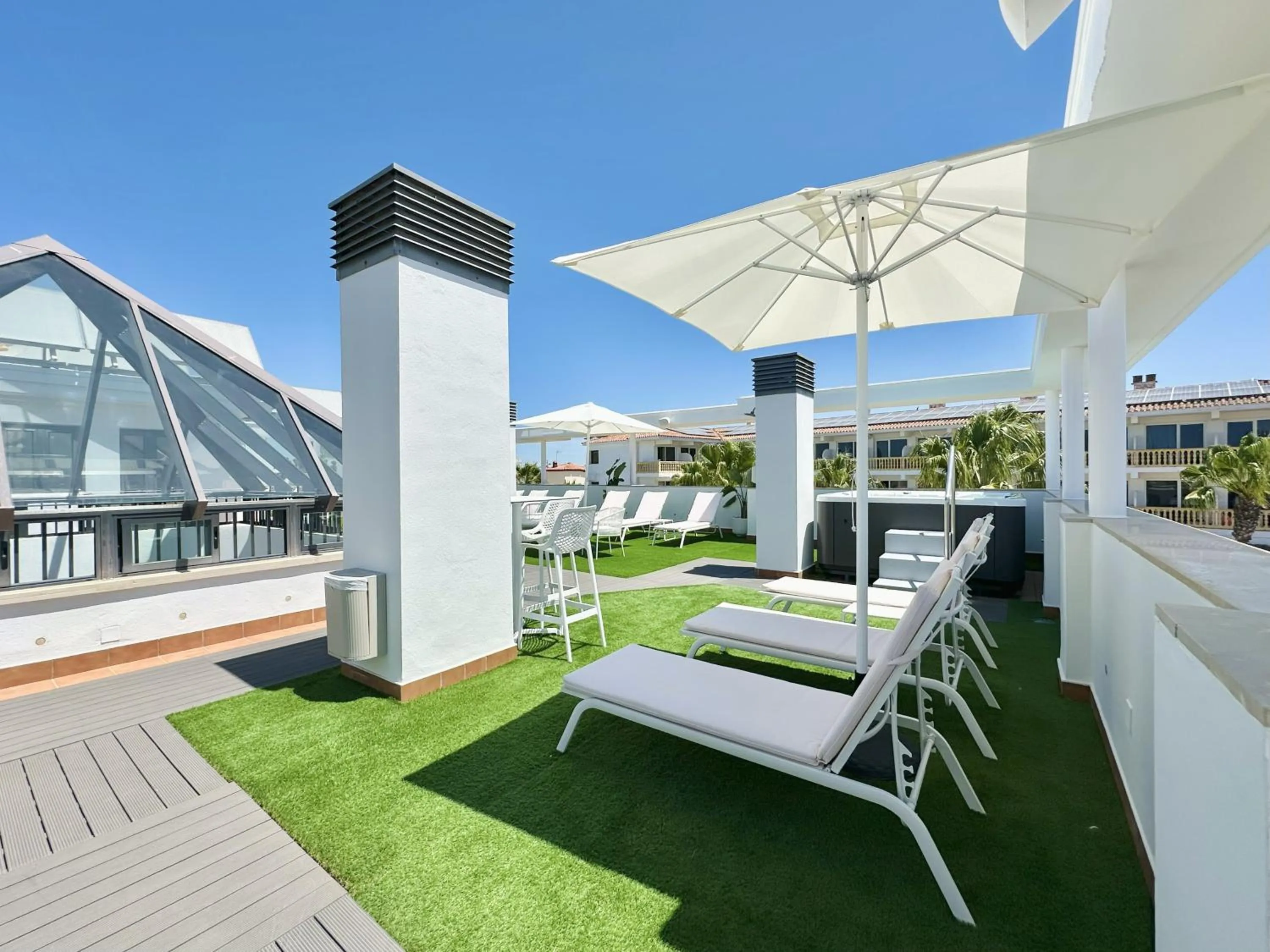 Solarium in Hotel Apartamentos Marina Luz