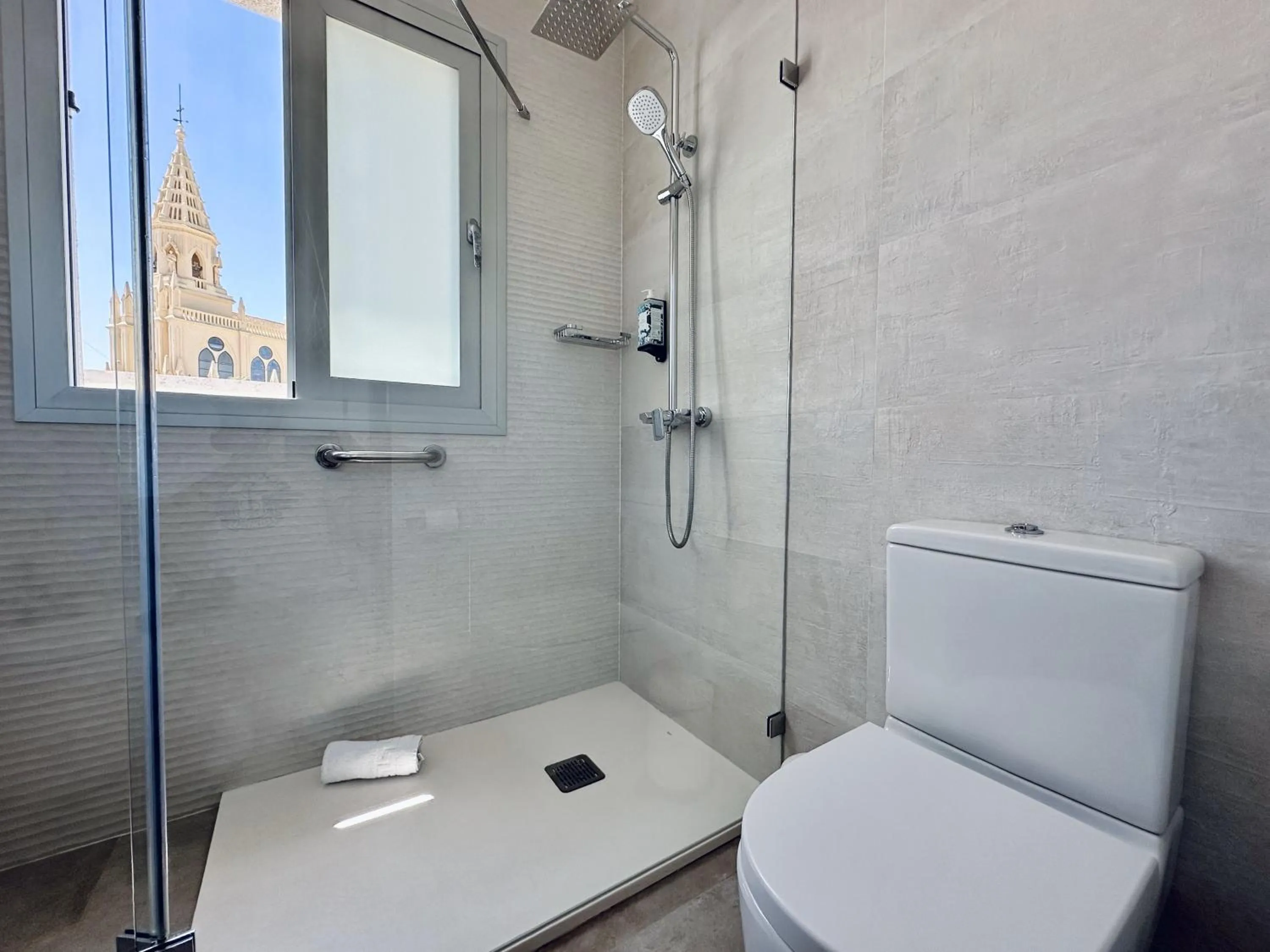 Shower in Hotel Apartamentos Marina Luz