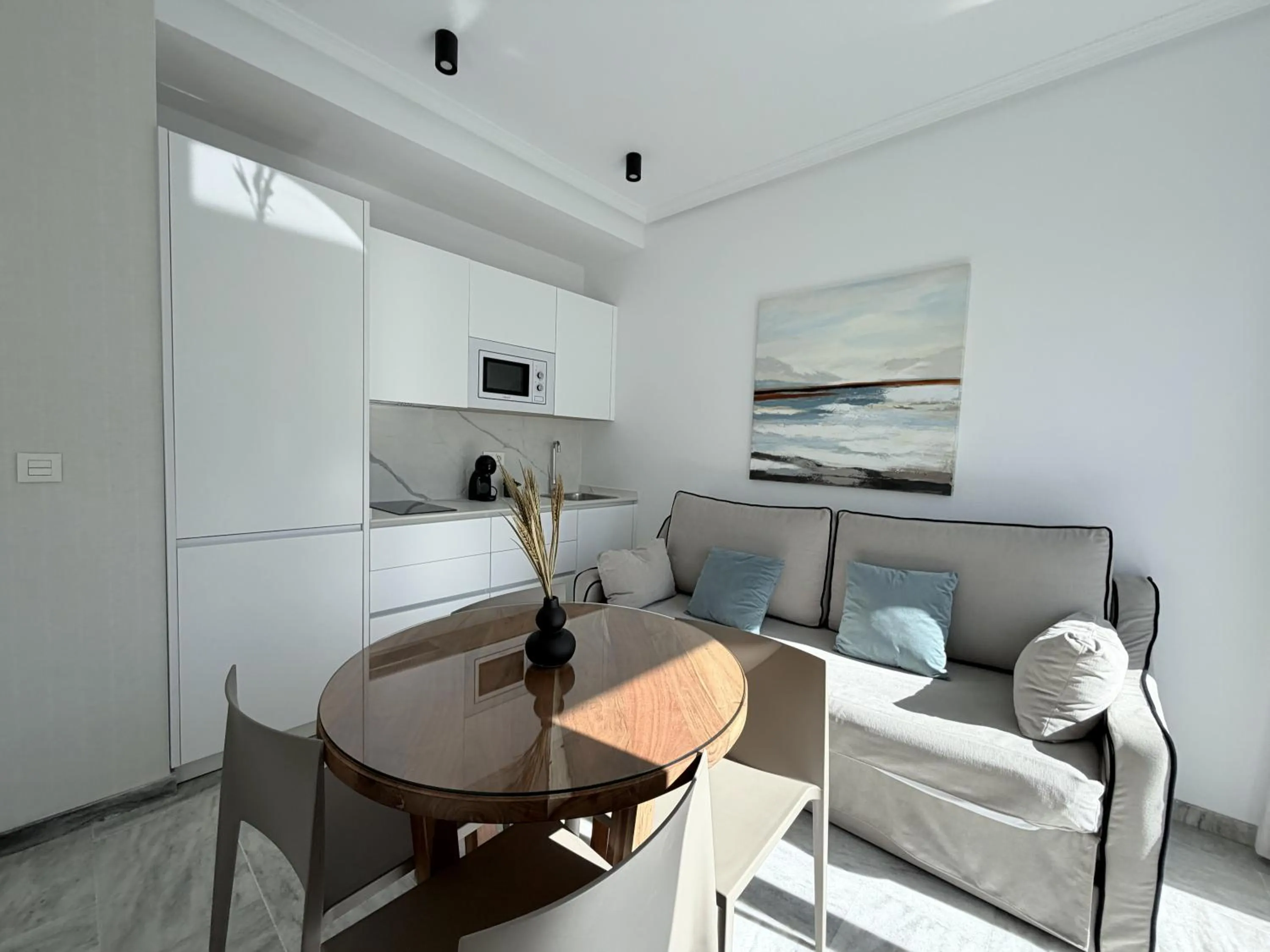 Kitchen or kitchenette in Hotel Apartamentos Marina Luz