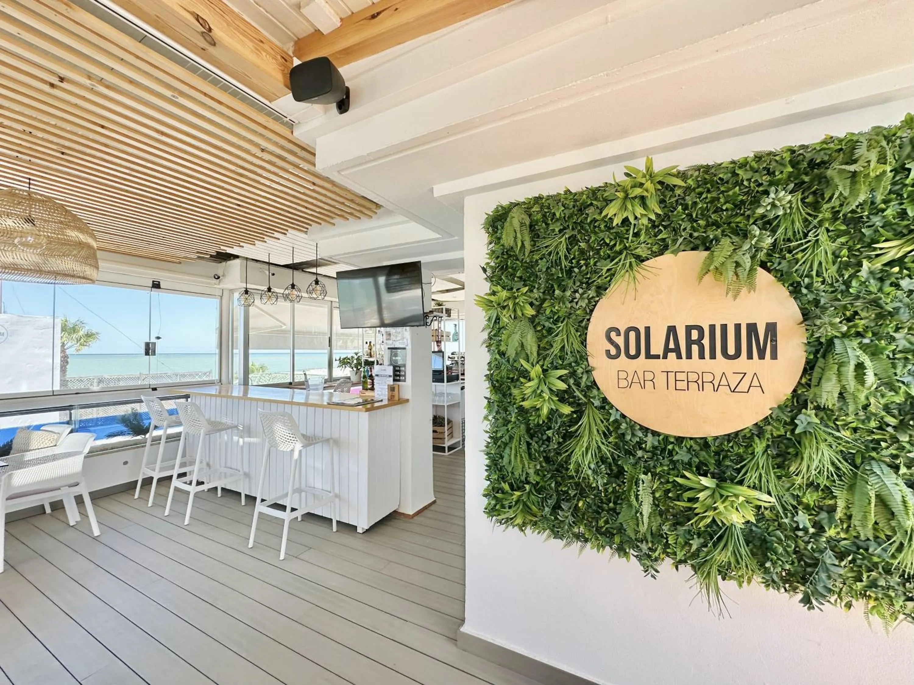 Restaurant/places to eat in Hotel Apartamentos Marina Luz