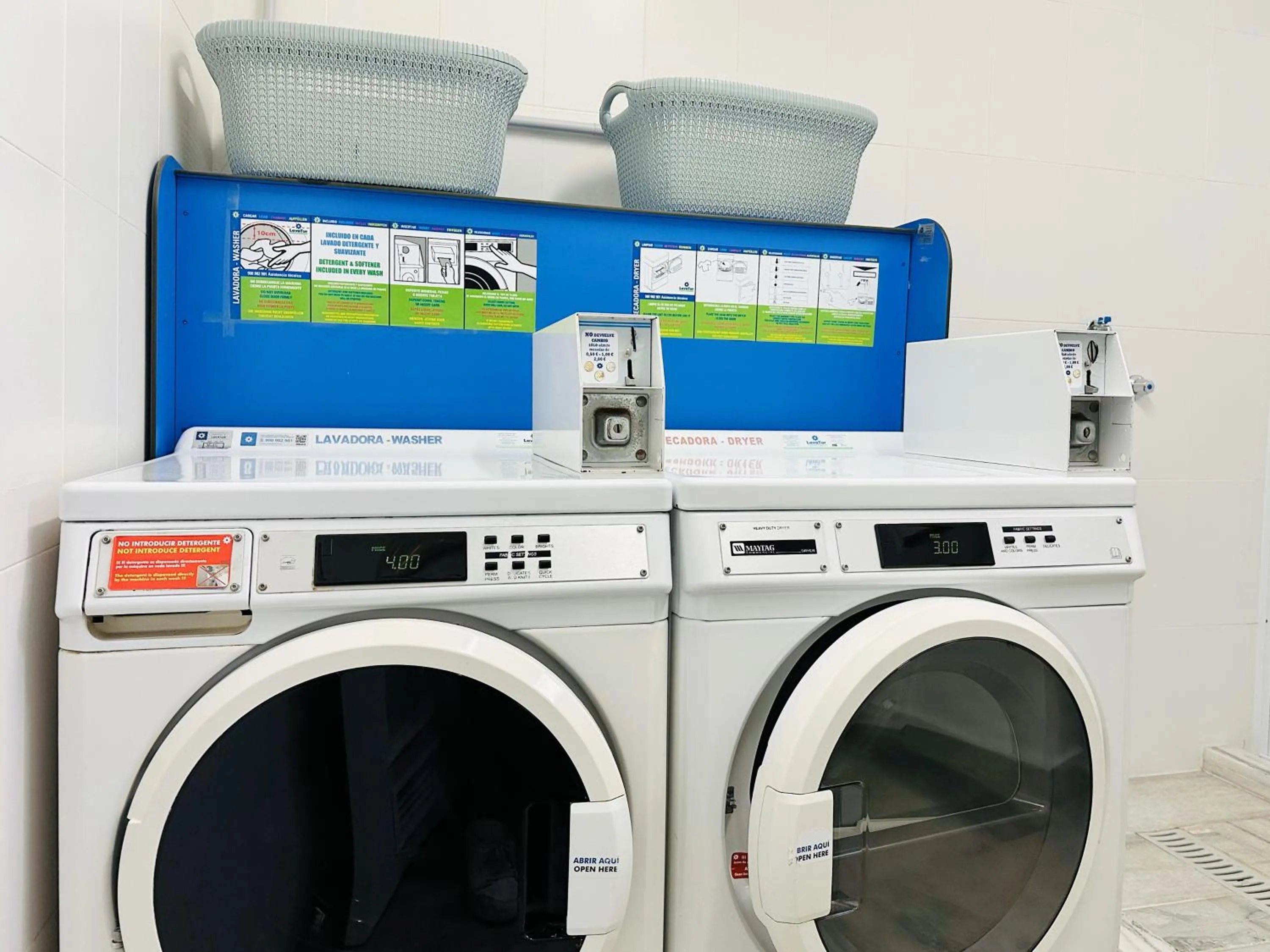 washing machine in Hotel Apartamentos Marina Luz