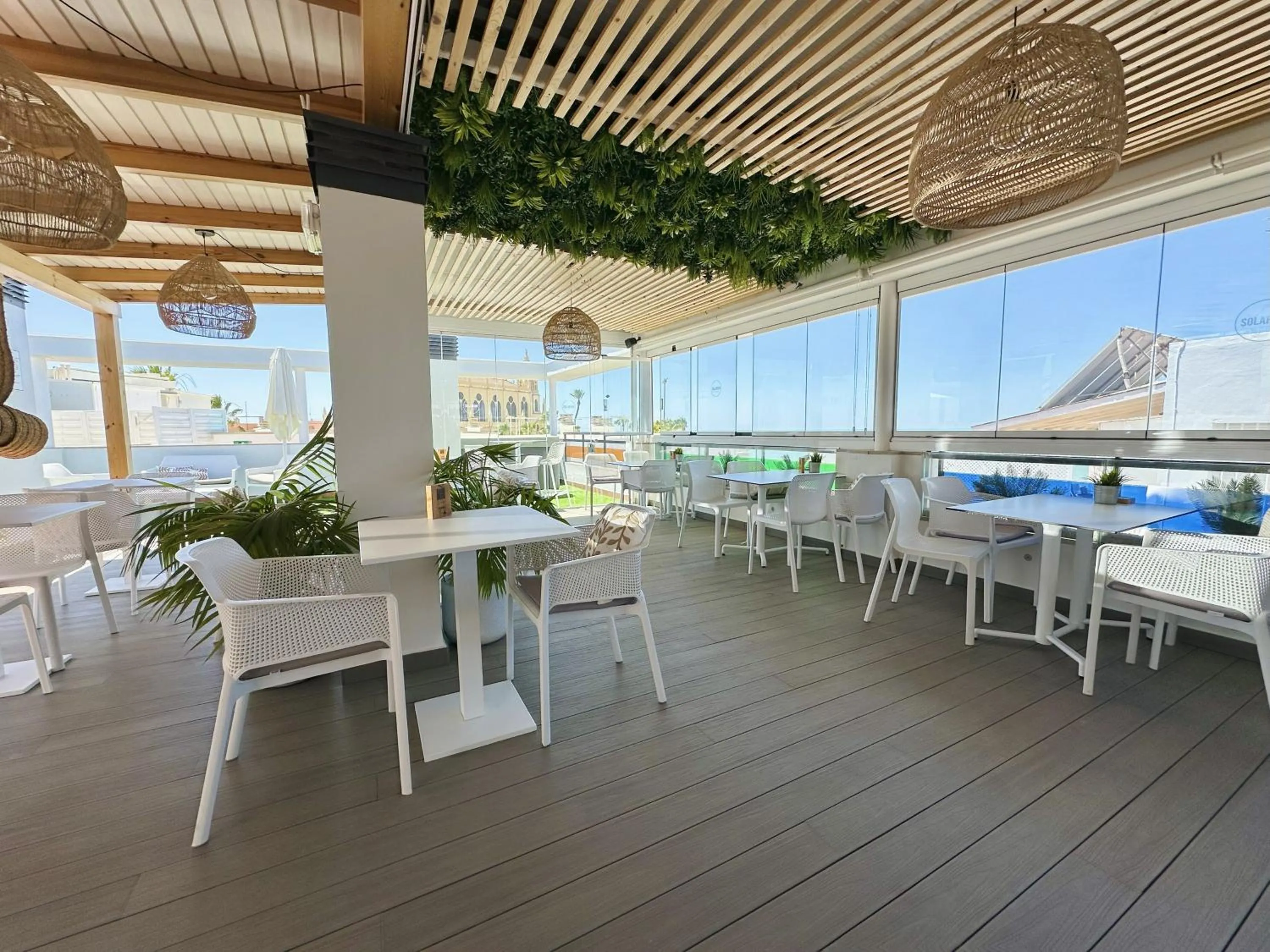 Restaurant/places to eat in Hotel Apartamentos Marina Luz