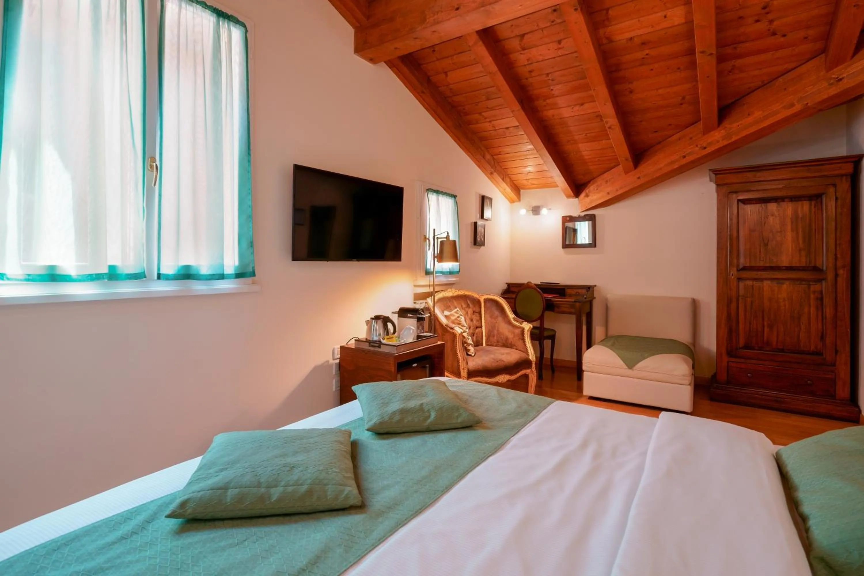 Photo of the whole room, Bed in Casa Miramonte