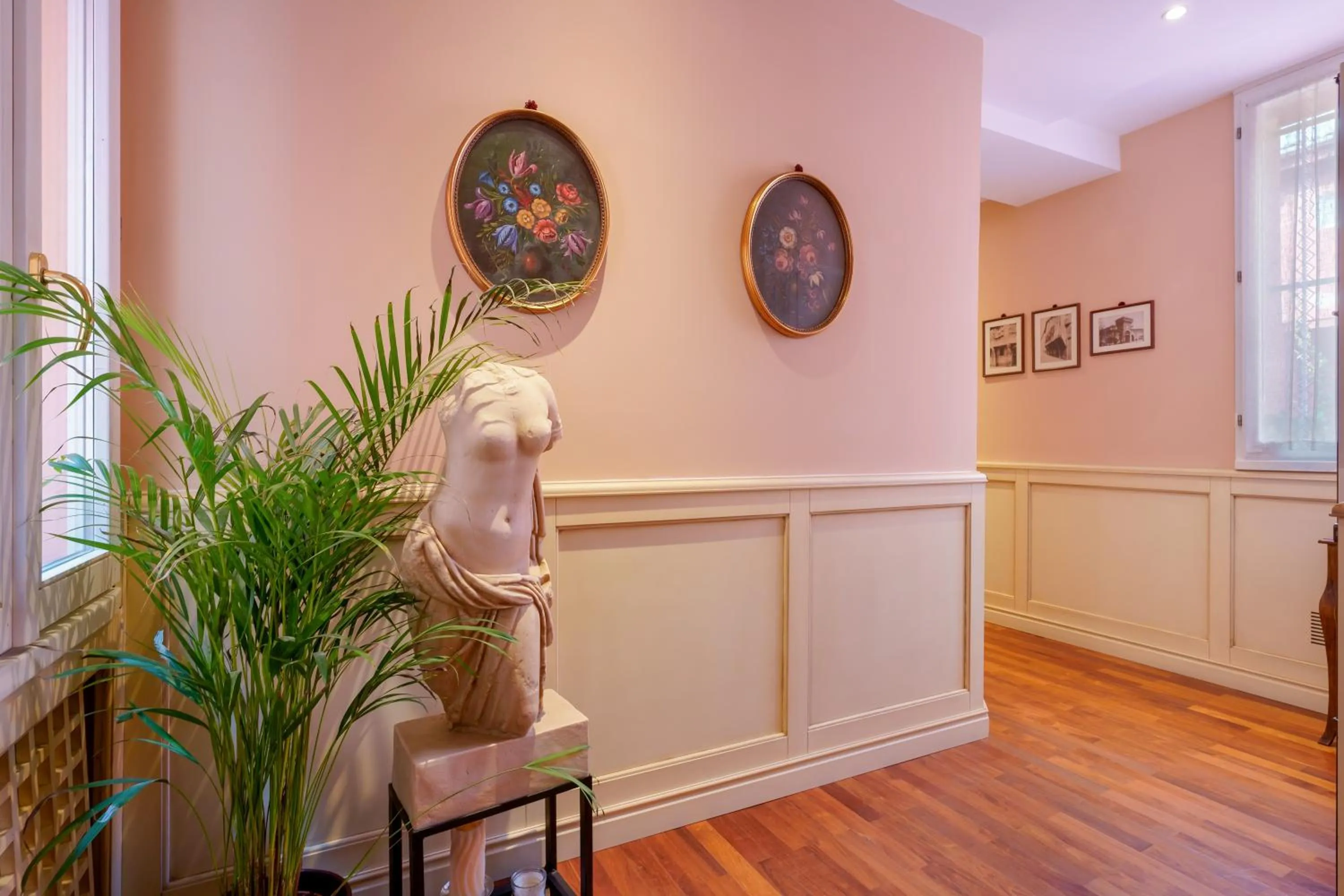 Facade/entrance in Casa Miramonte