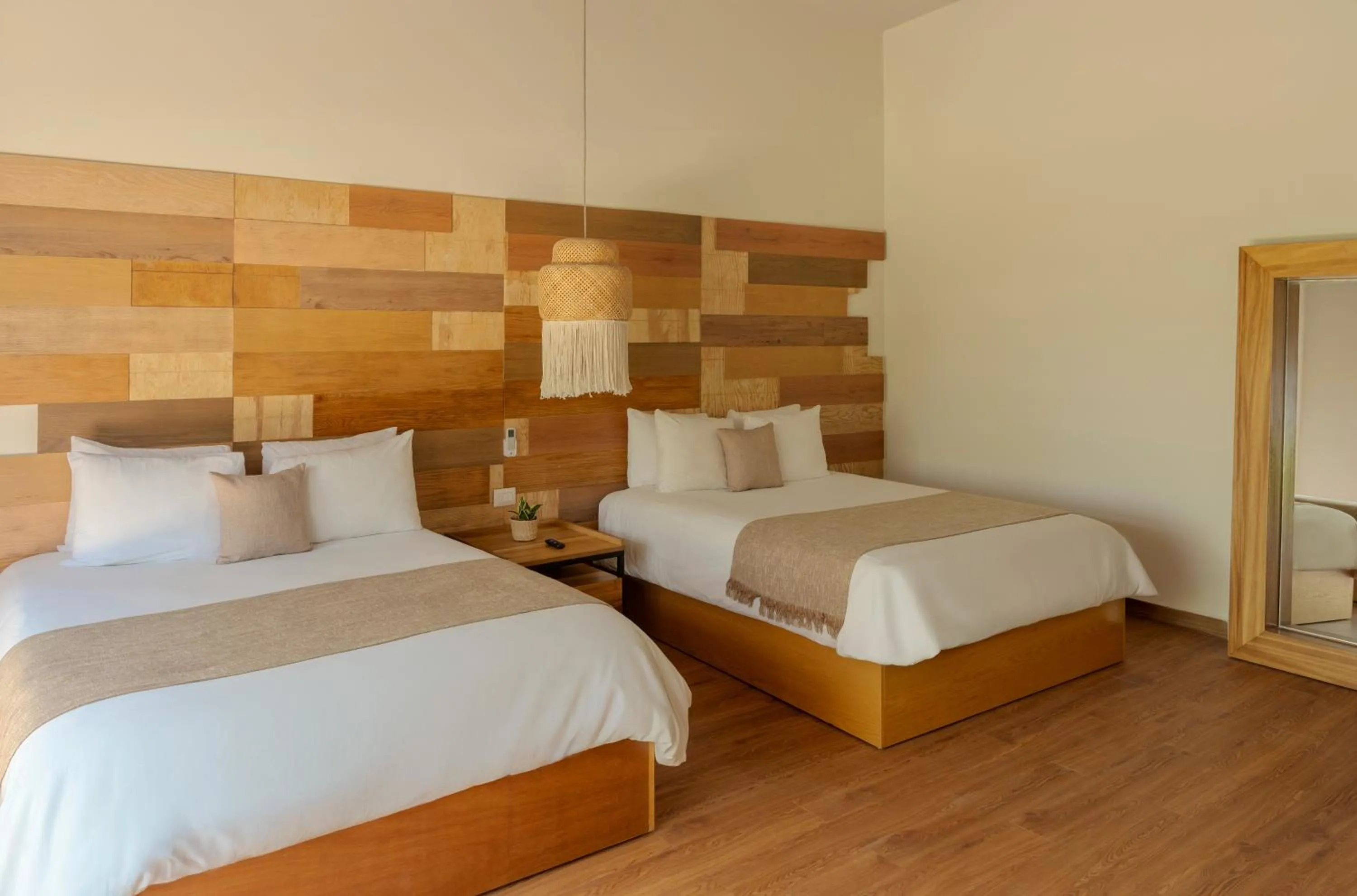 Bed in Mayan Monkey Cancun - Social Hotel