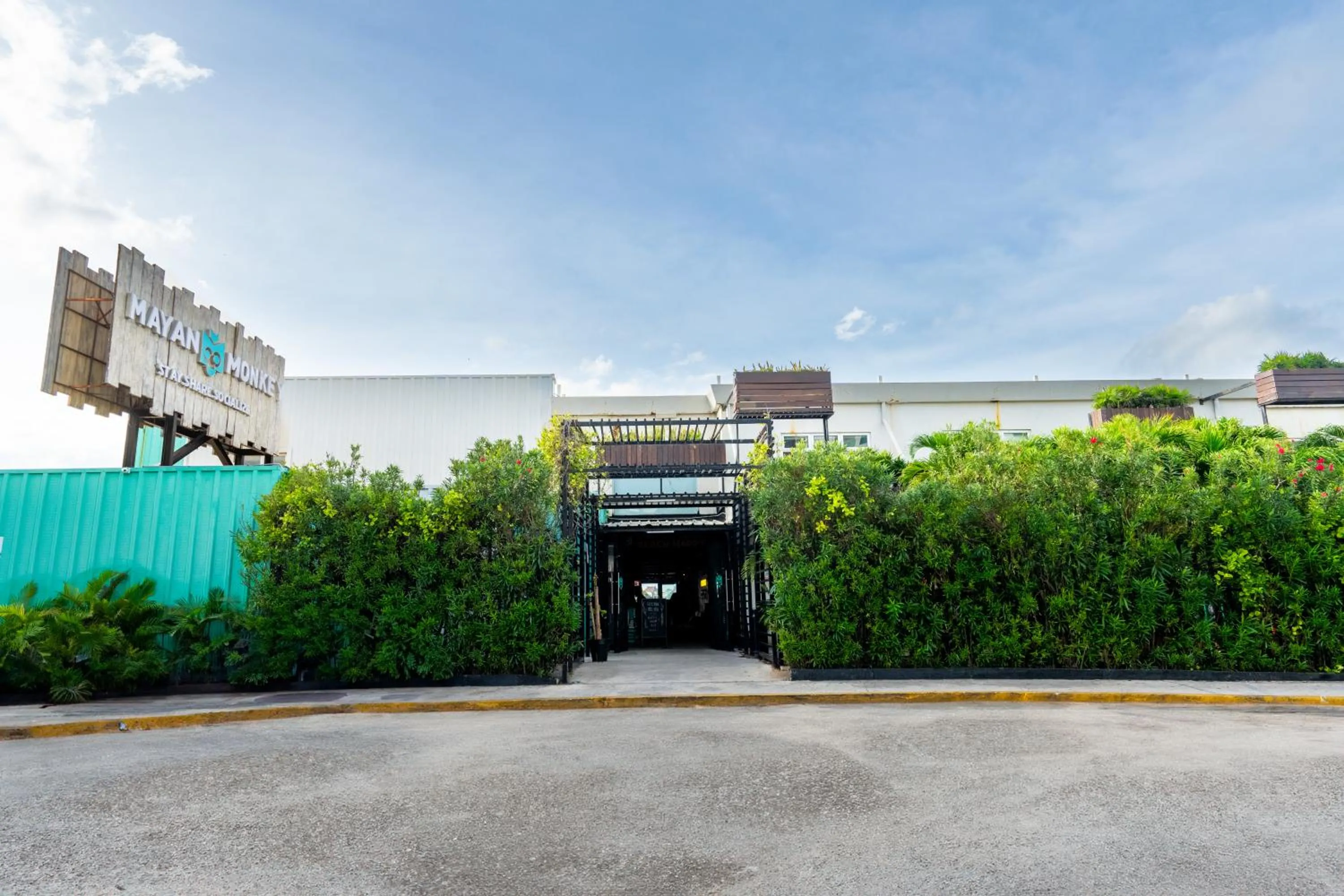 Property building in Mayan Monkey Cancun - Social Hotel