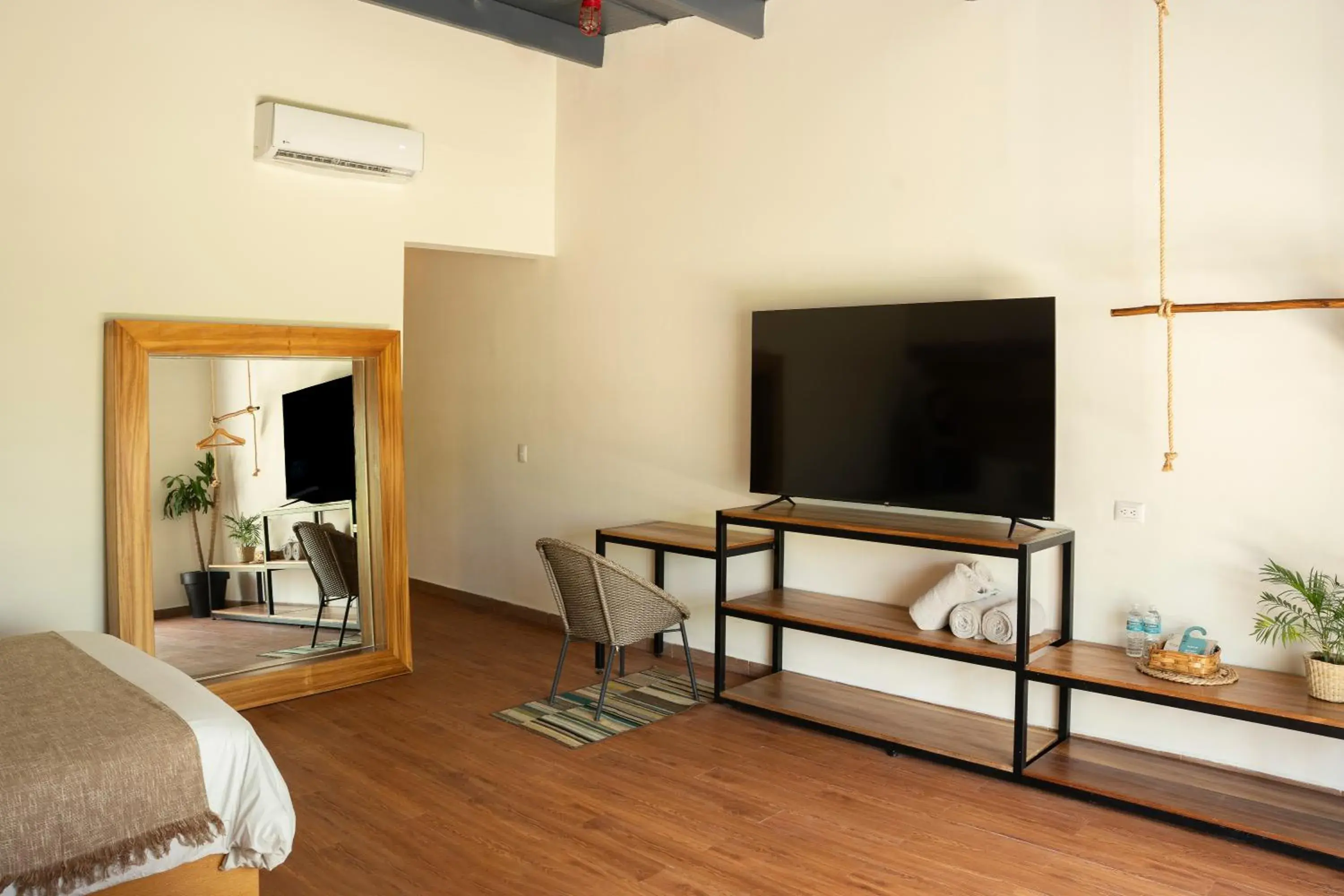 Bathroom, Bed in Mayan Monkey Cancun - Social Hotel Bathroom, Bed in Mayan Monkey Cancun - Social Hotel